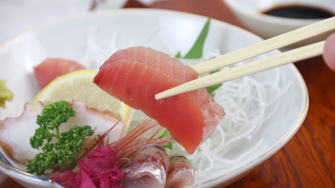 【1泊2食｜スタンダード】季節によって変わる豊富な海の幸を存分に味わう人気No.1プラン♪