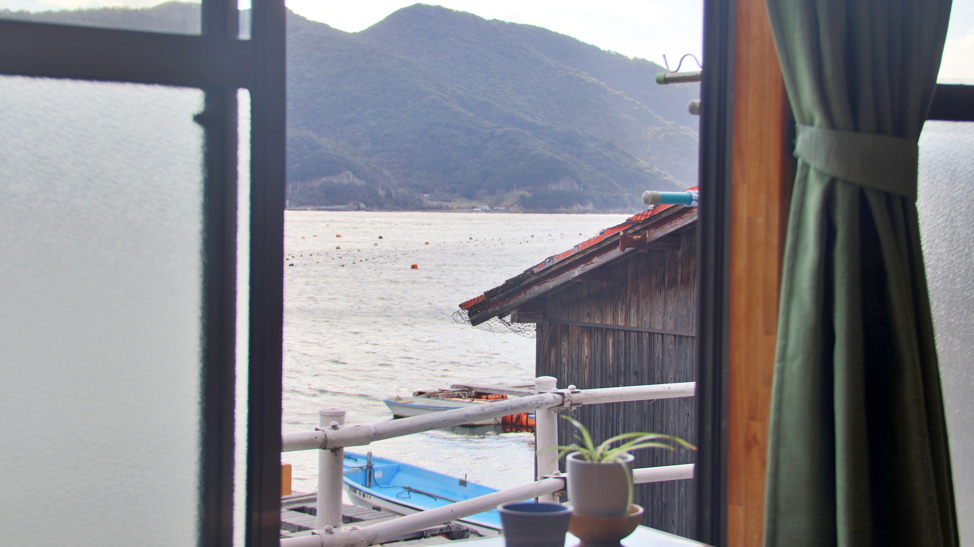 【客室】1F和室6畳 バス・トイレ付 