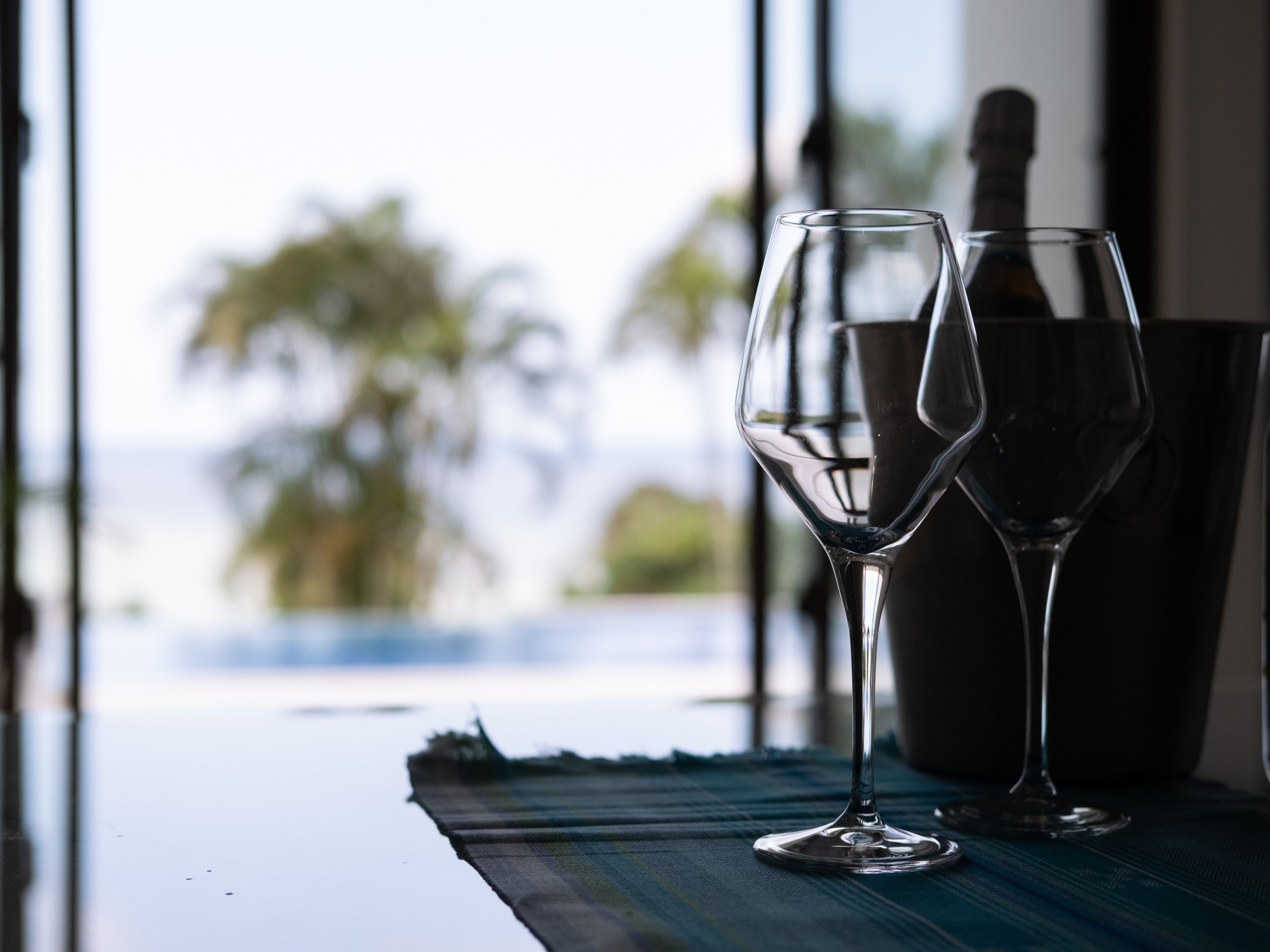 テラスで楽しむドリンクタイム