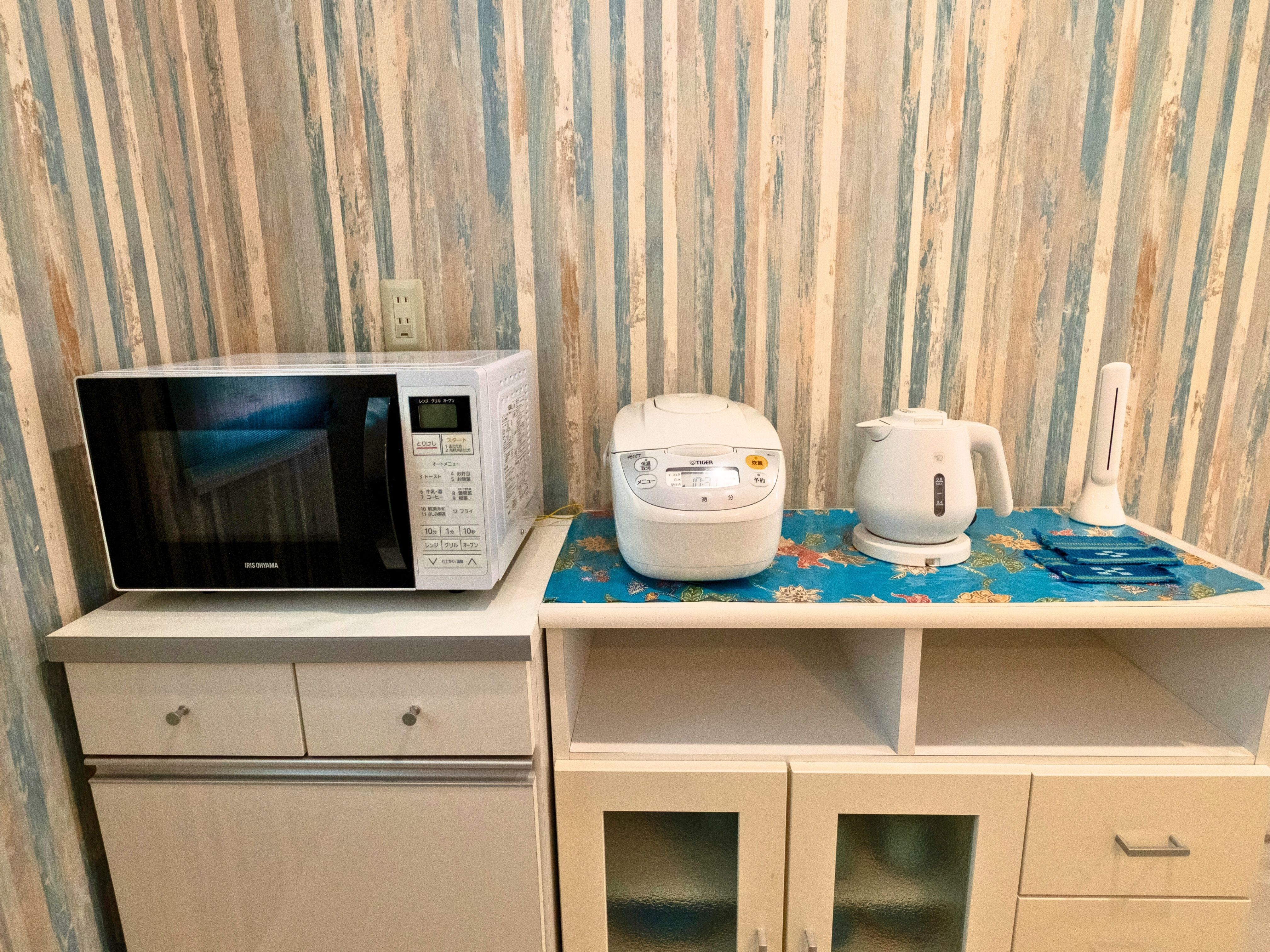 電子レンジ・炊飯器完備