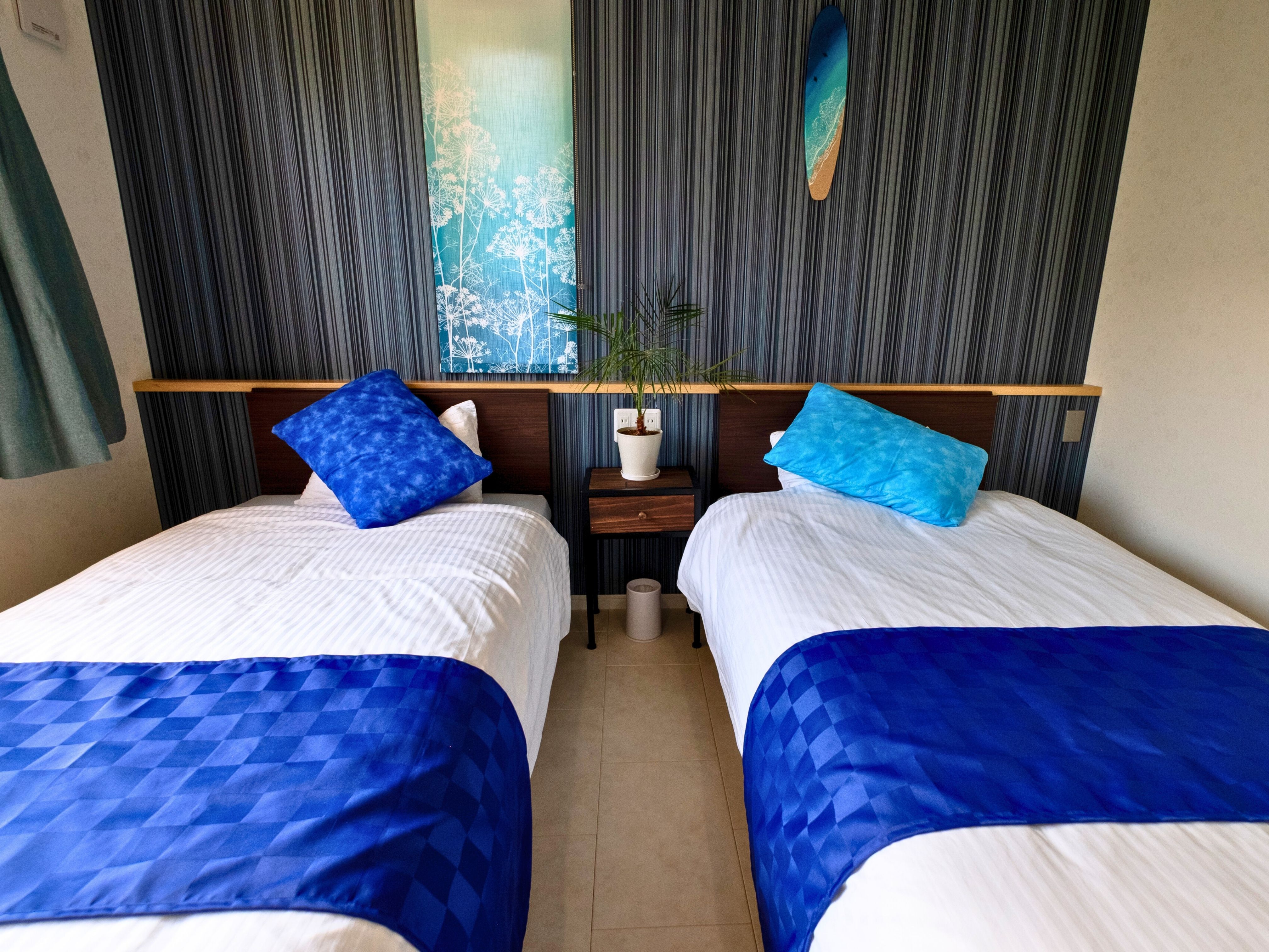 落ち着いた雰囲気の寝室