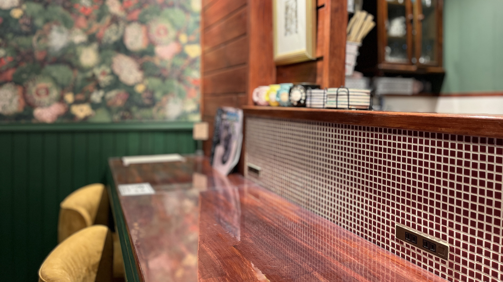 施設_喫茶モンマルトル_カウンター席*