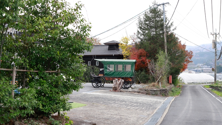一人旅プラン★由布院駅から徒歩7分！温もりと田園の静けさに包まれる素泊まり