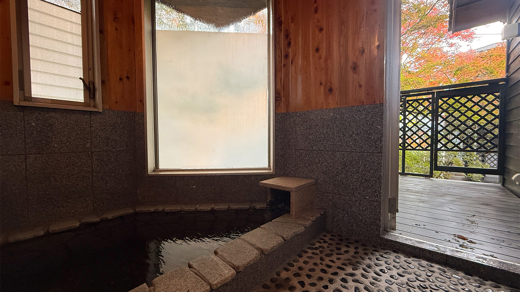 離れ和洋室　専用内風呂