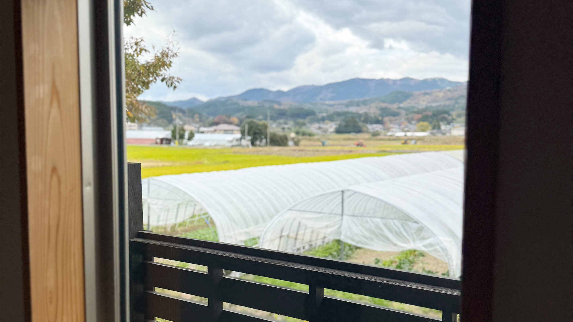離れ和洋室　田園ビュー