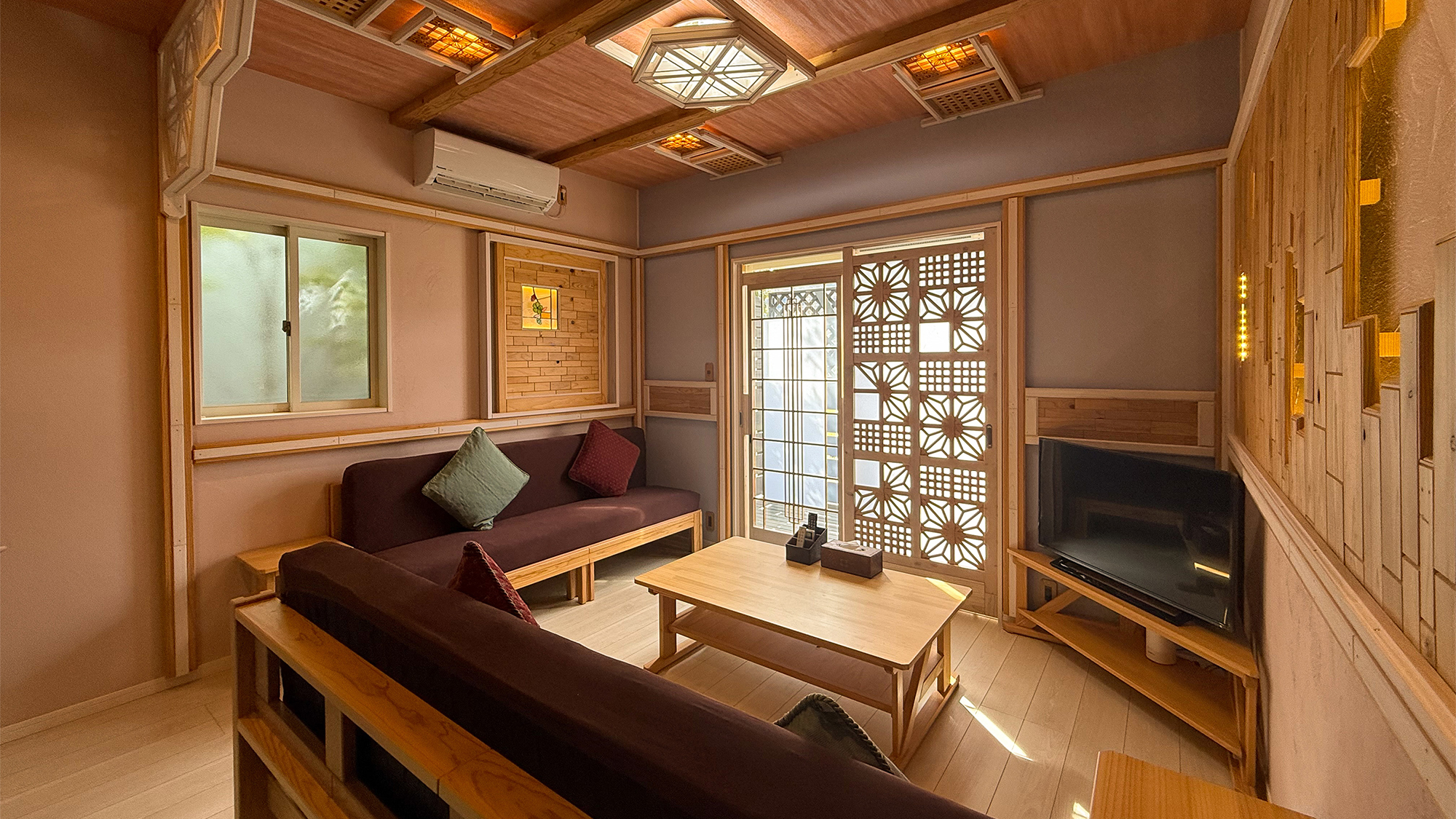 洋室2階建て　テラス付き