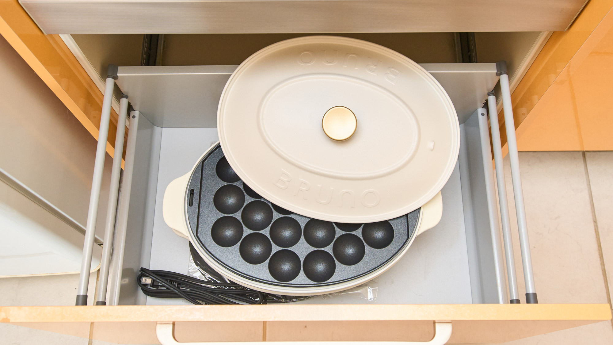 キッチン備品：たこ焼き器