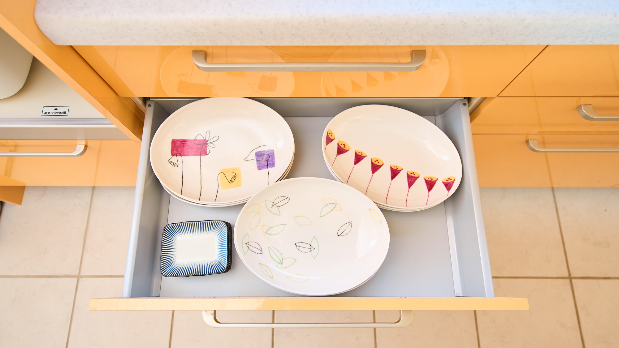 キッチン備品：お皿類