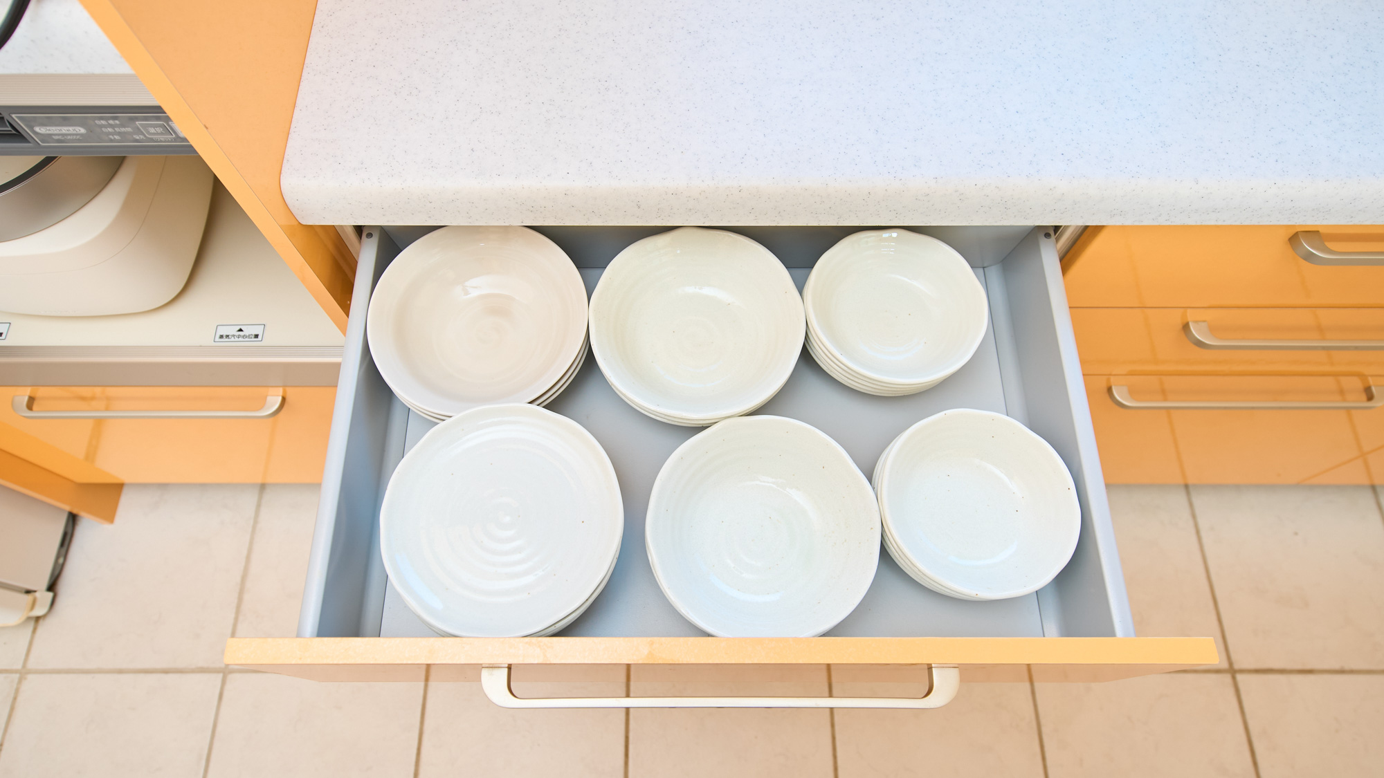 キッチン備品：お皿類