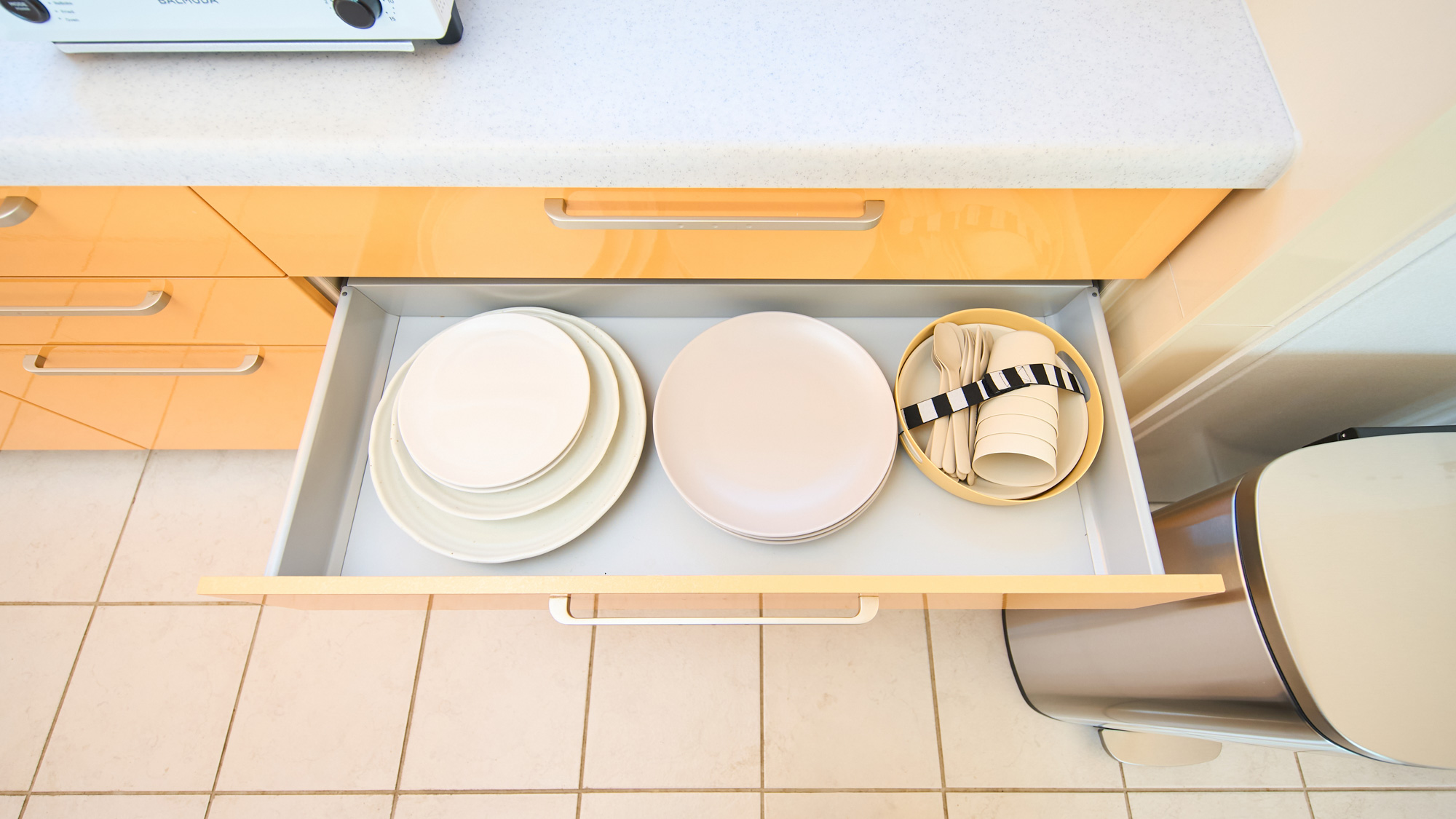 キッチン備品：お皿類