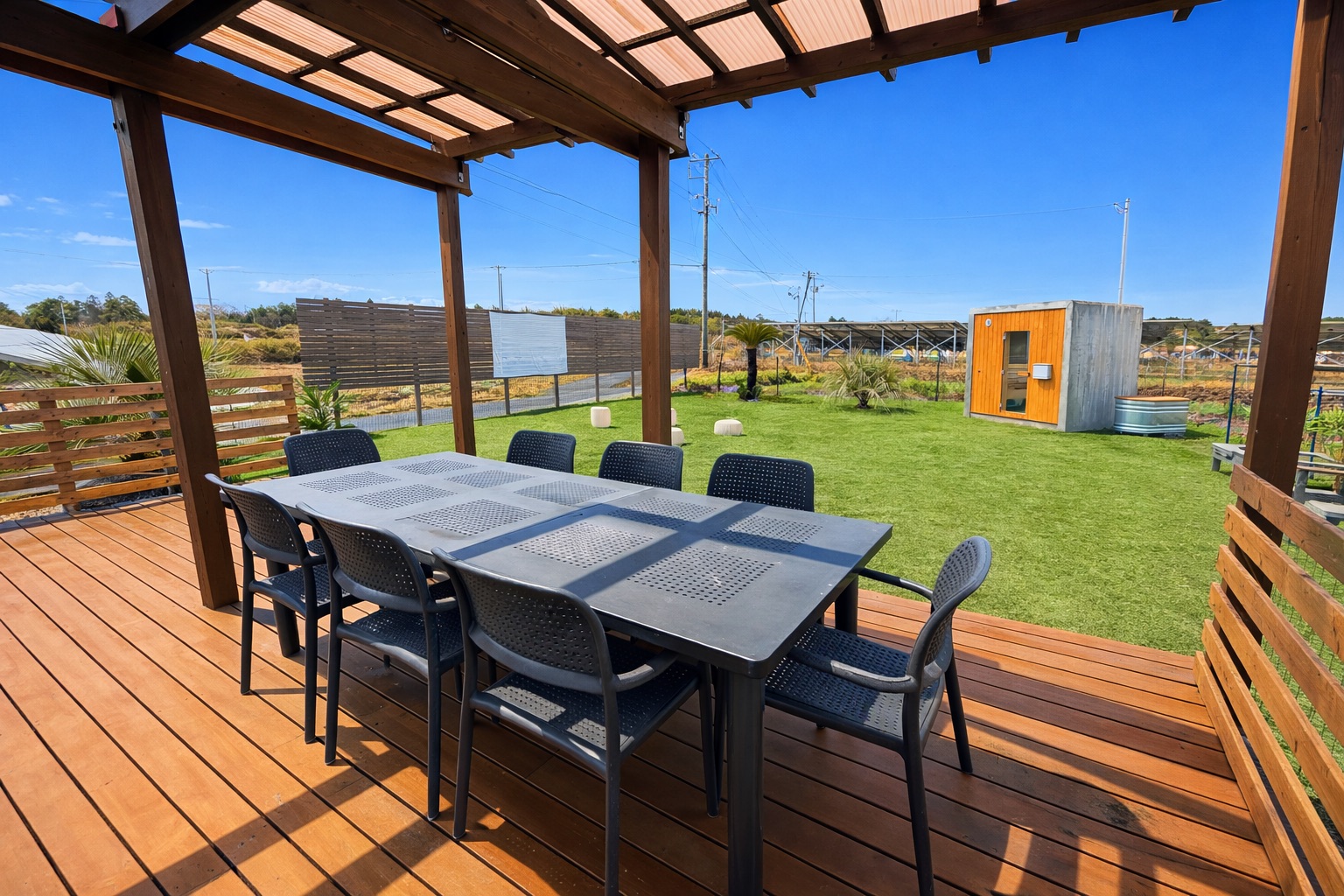 ウッドデッキ庭側