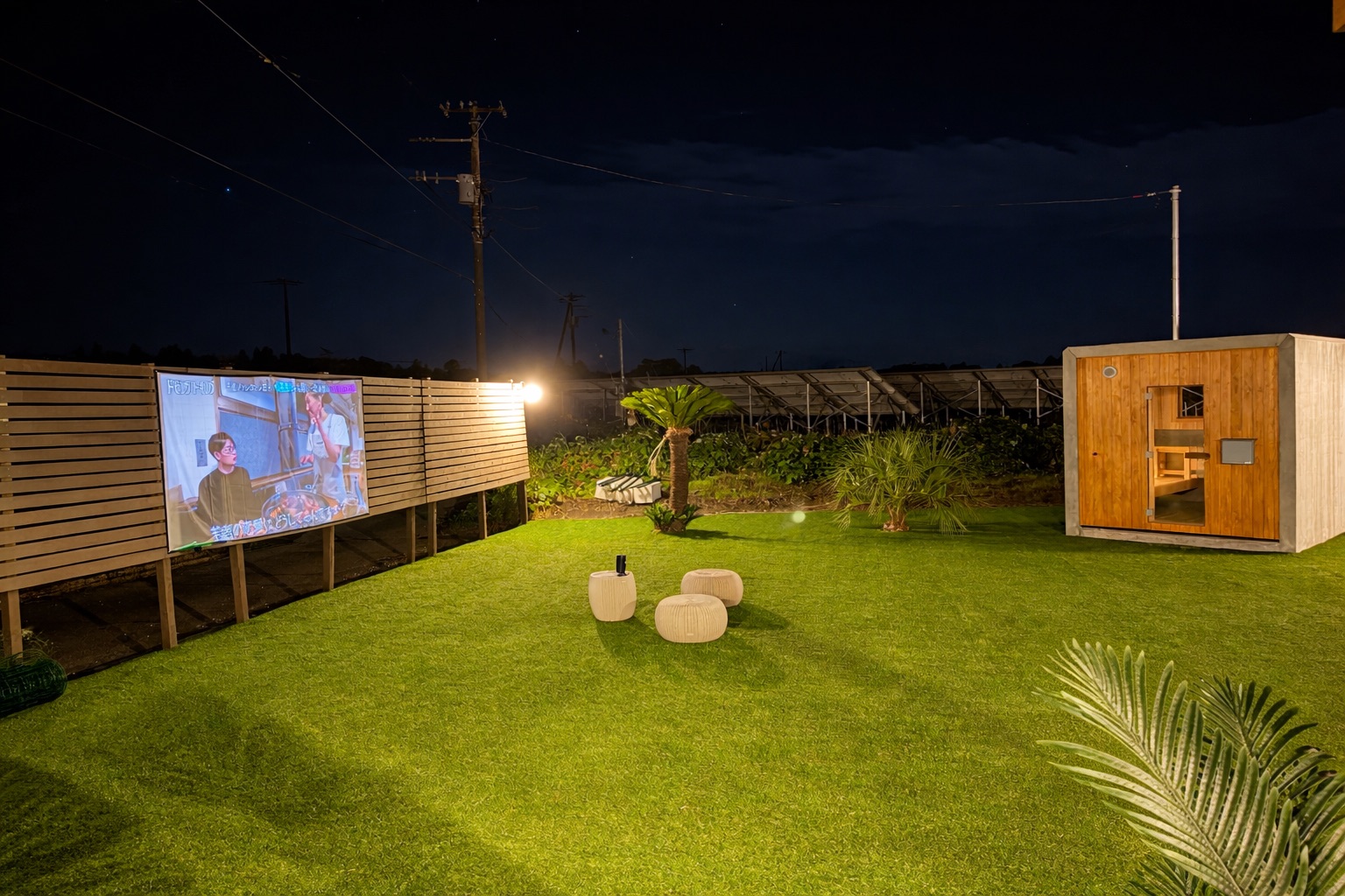 屋外シアター夜