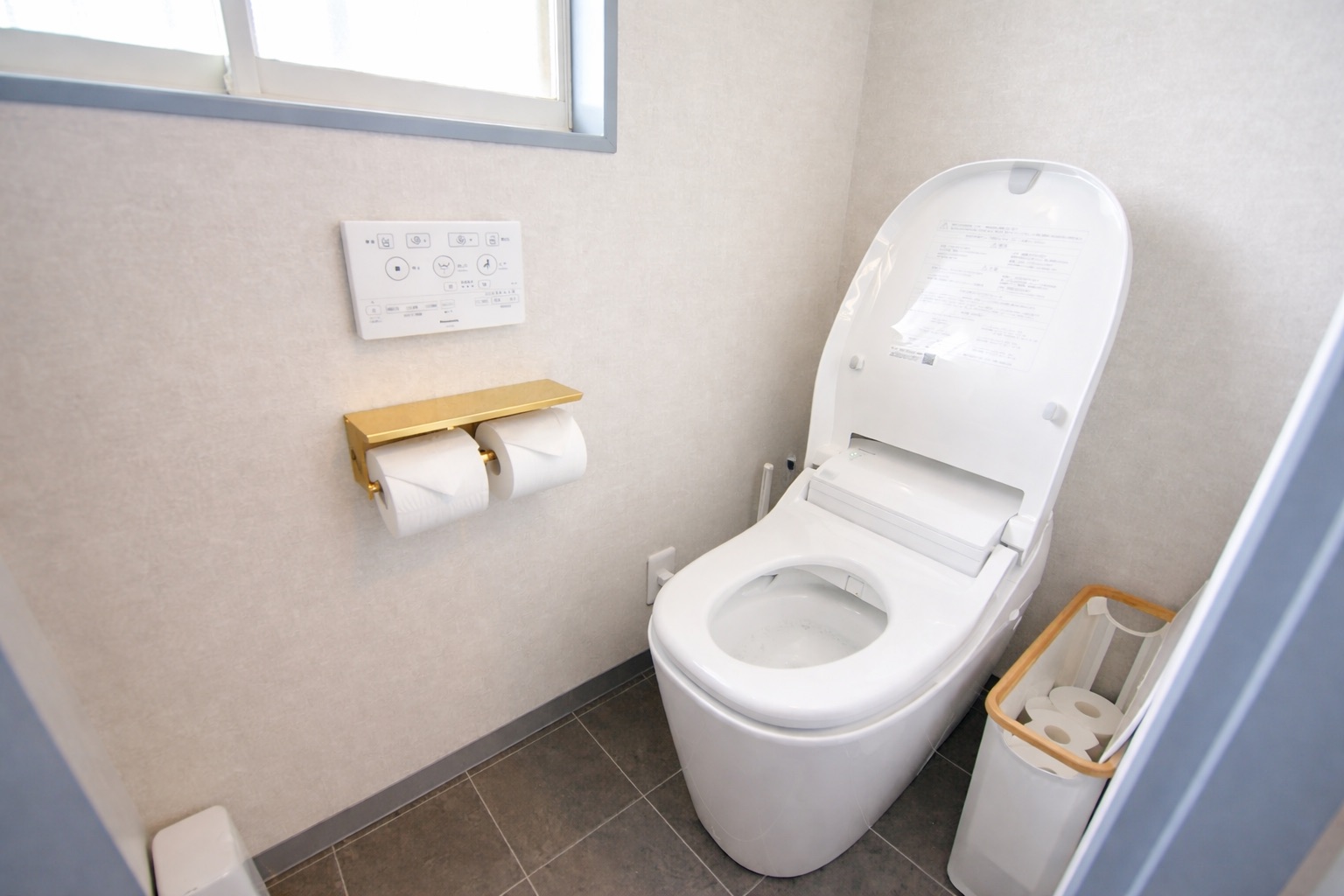 トイレ（アラウーノ）