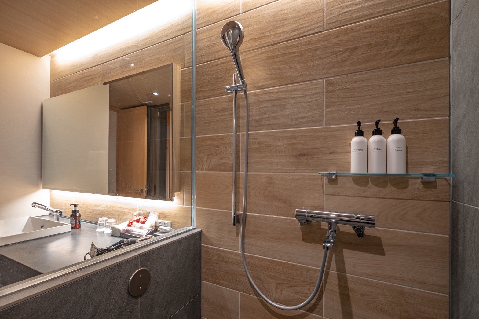 シャワールーム