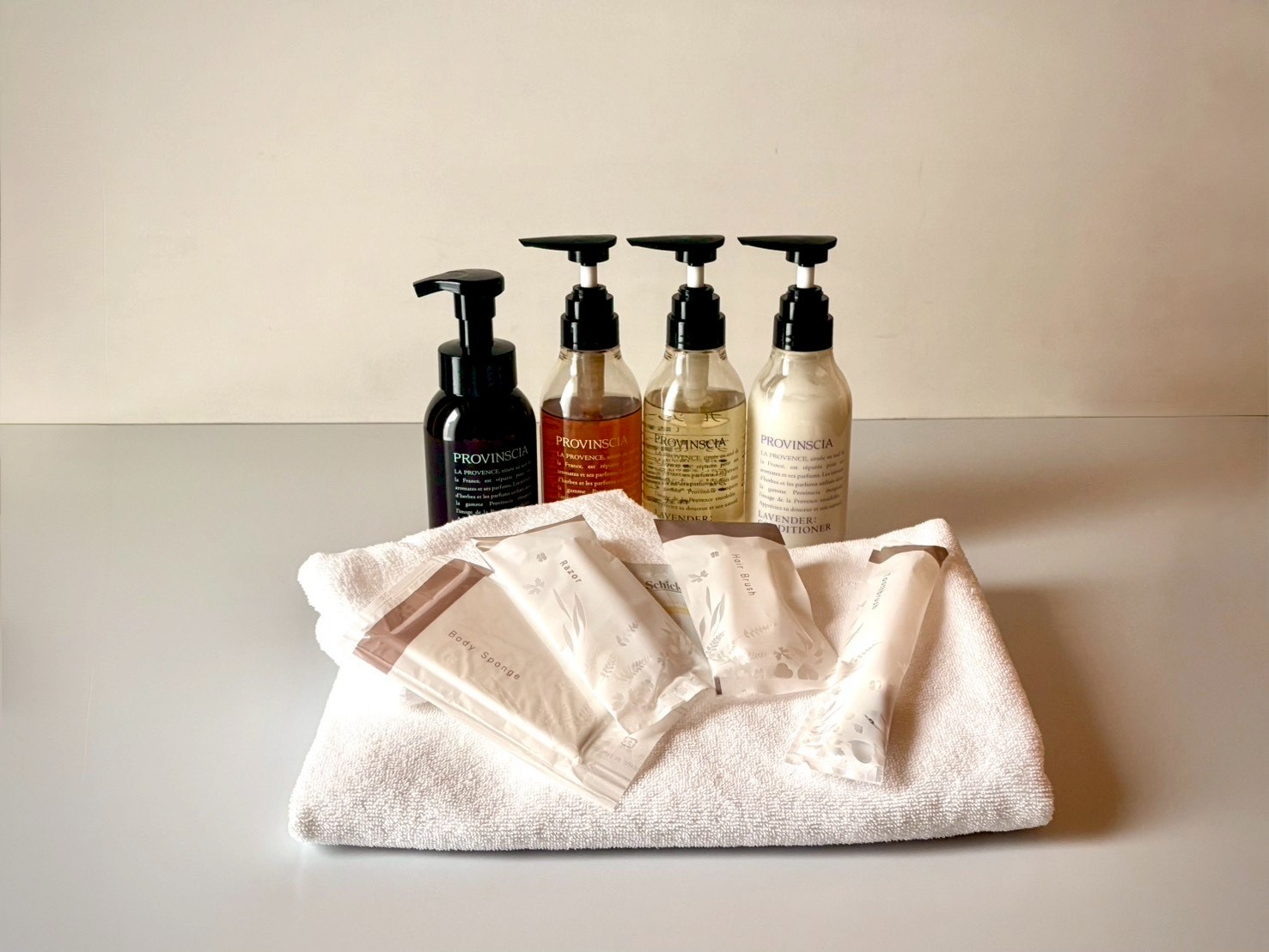 ボディジェル、シャンプー、コンディショナー（PROVINSCIA）