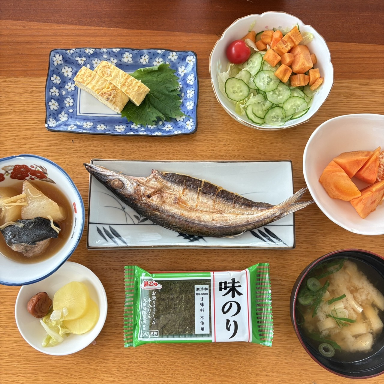 朝食