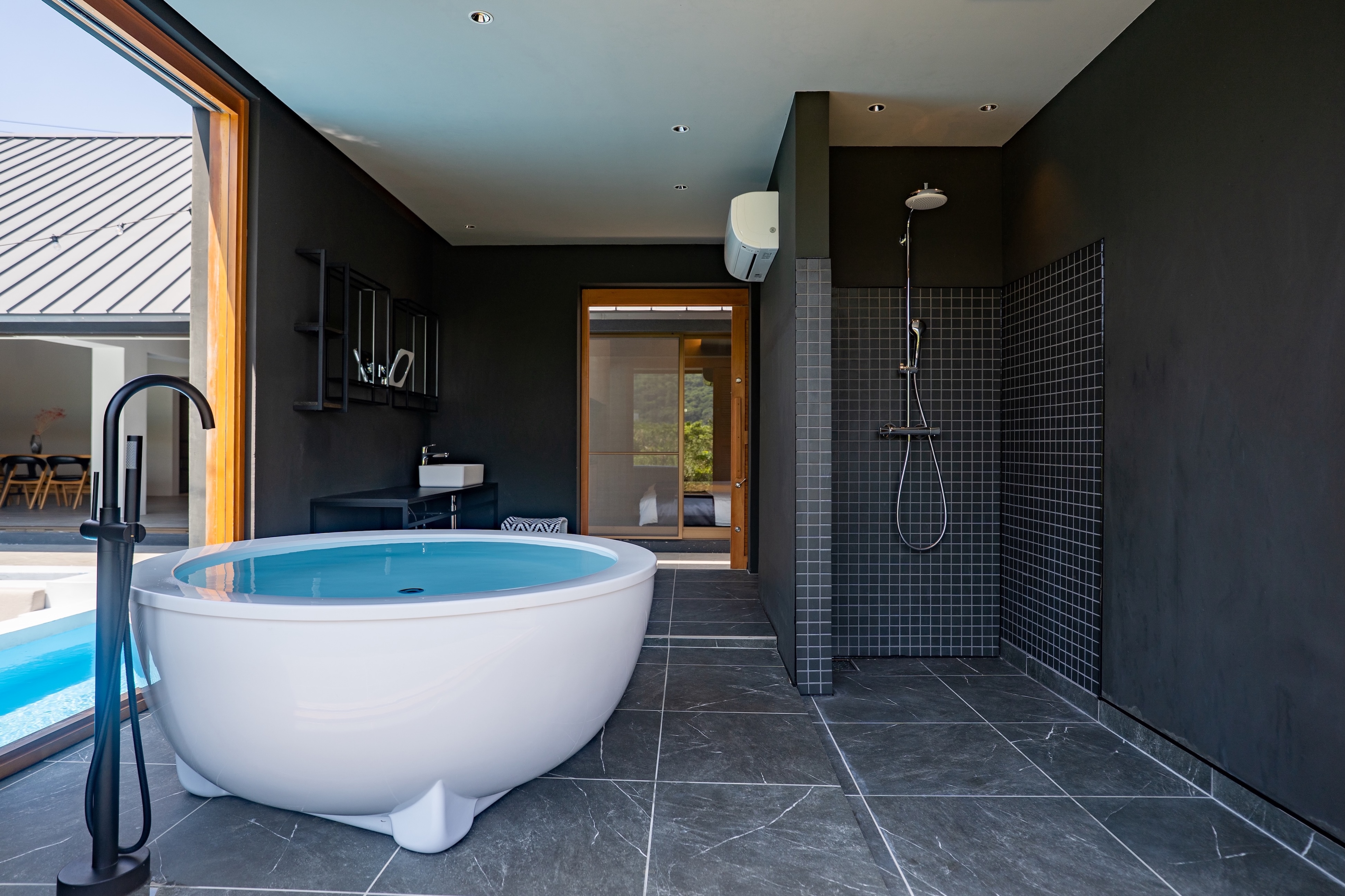 【Premier Suite】Bathroom