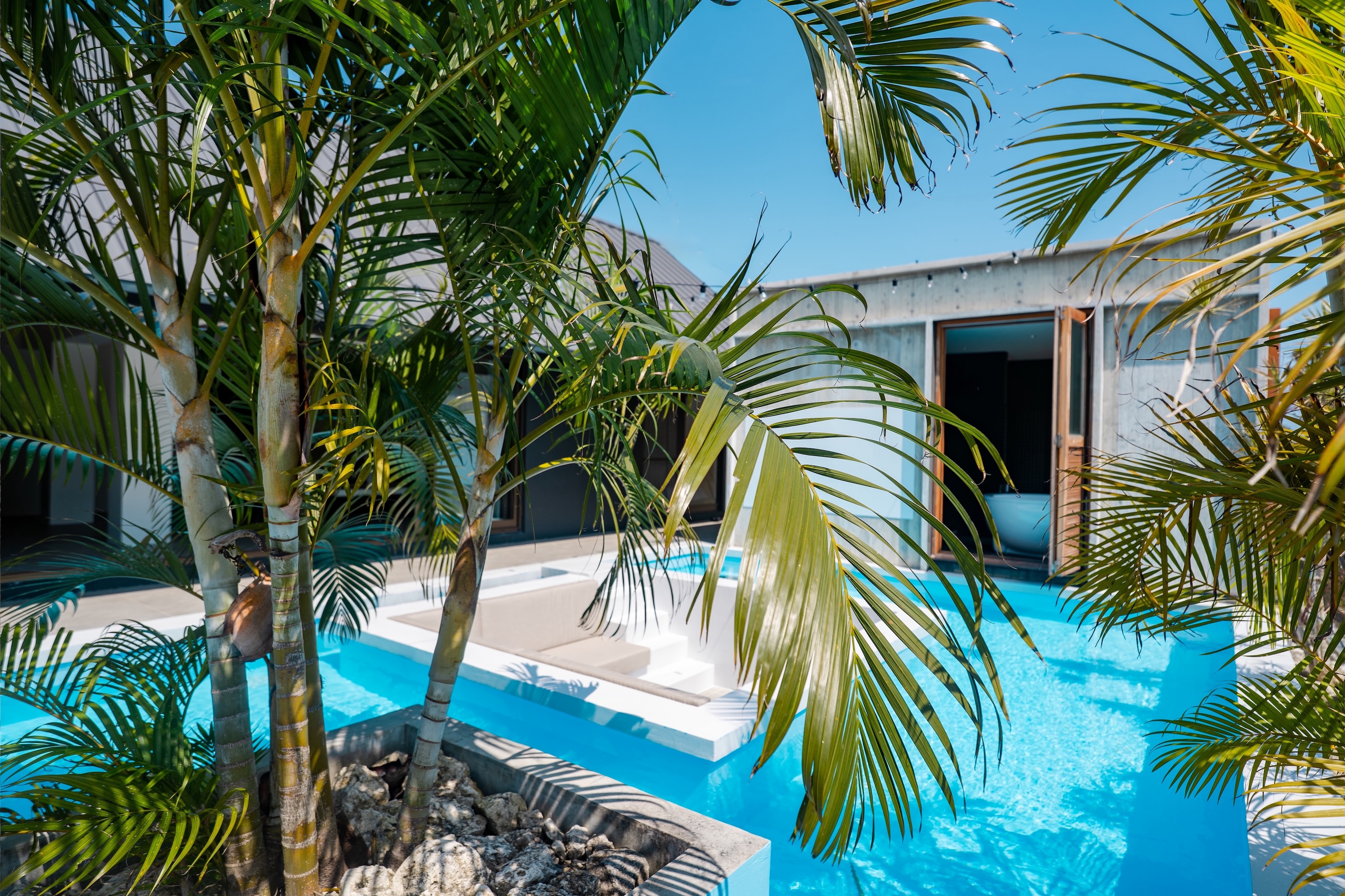 【Premier Suite】Pool Terrace