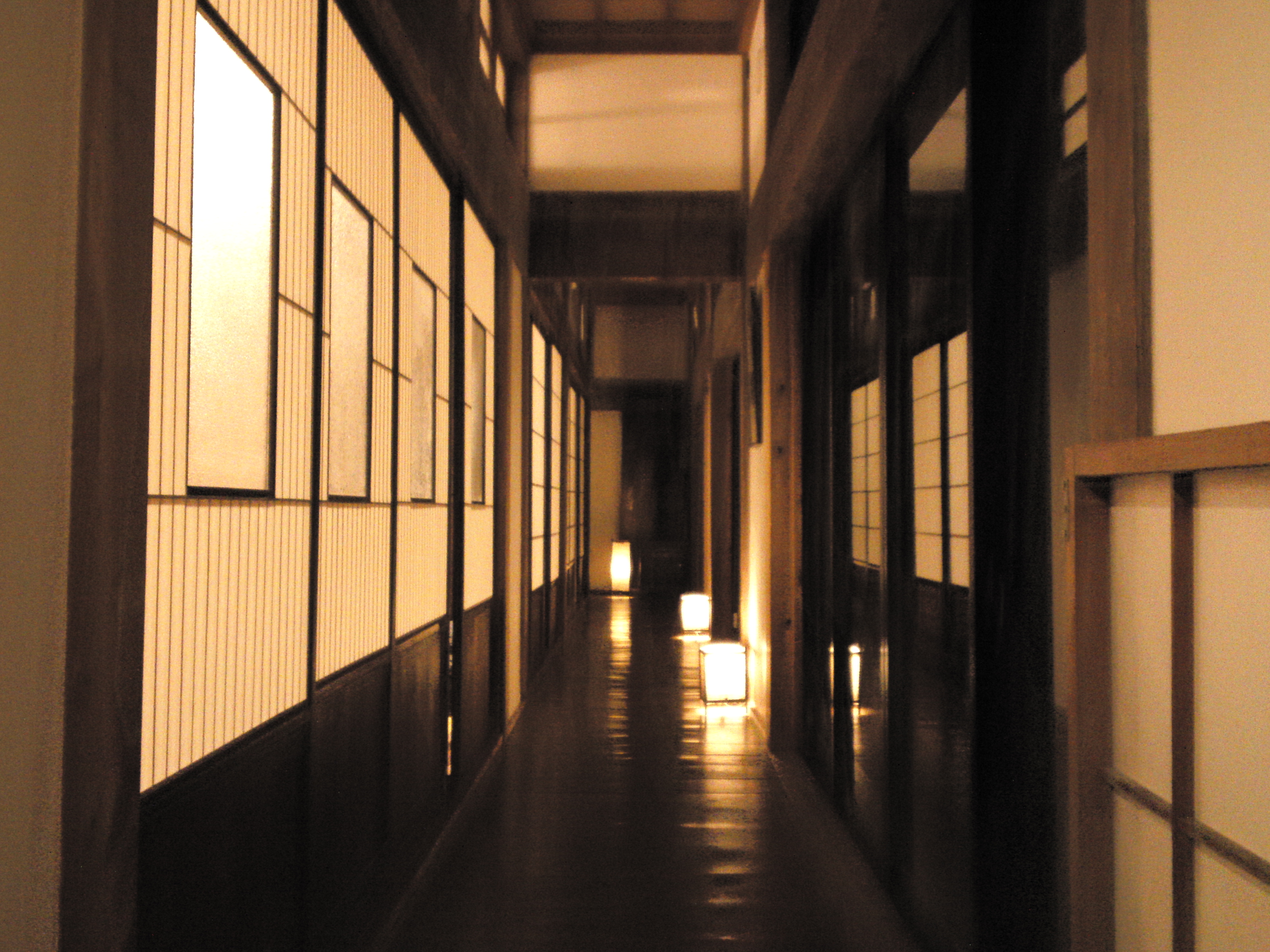 館内は古民家の風情そのもの