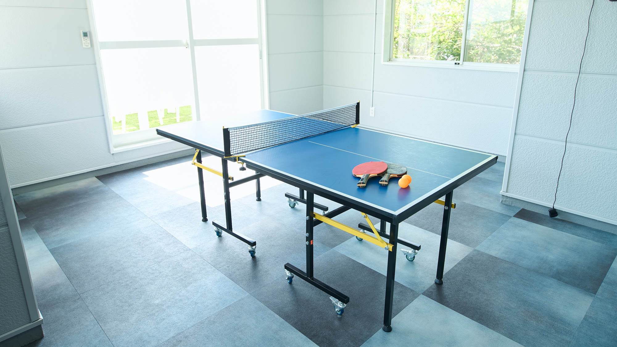 ゲームルーム：卓球台