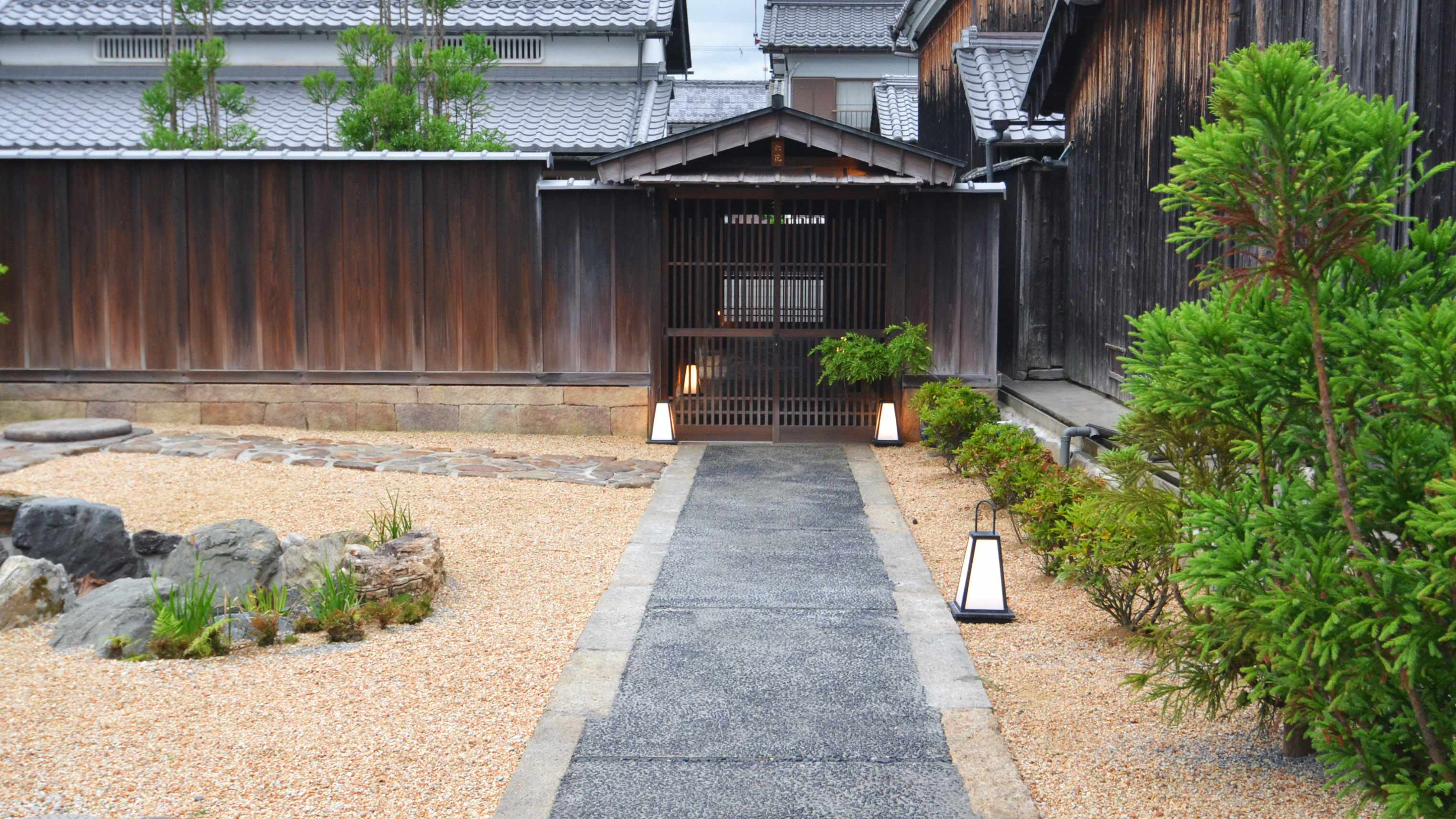 ～プライベート空間に続く道～