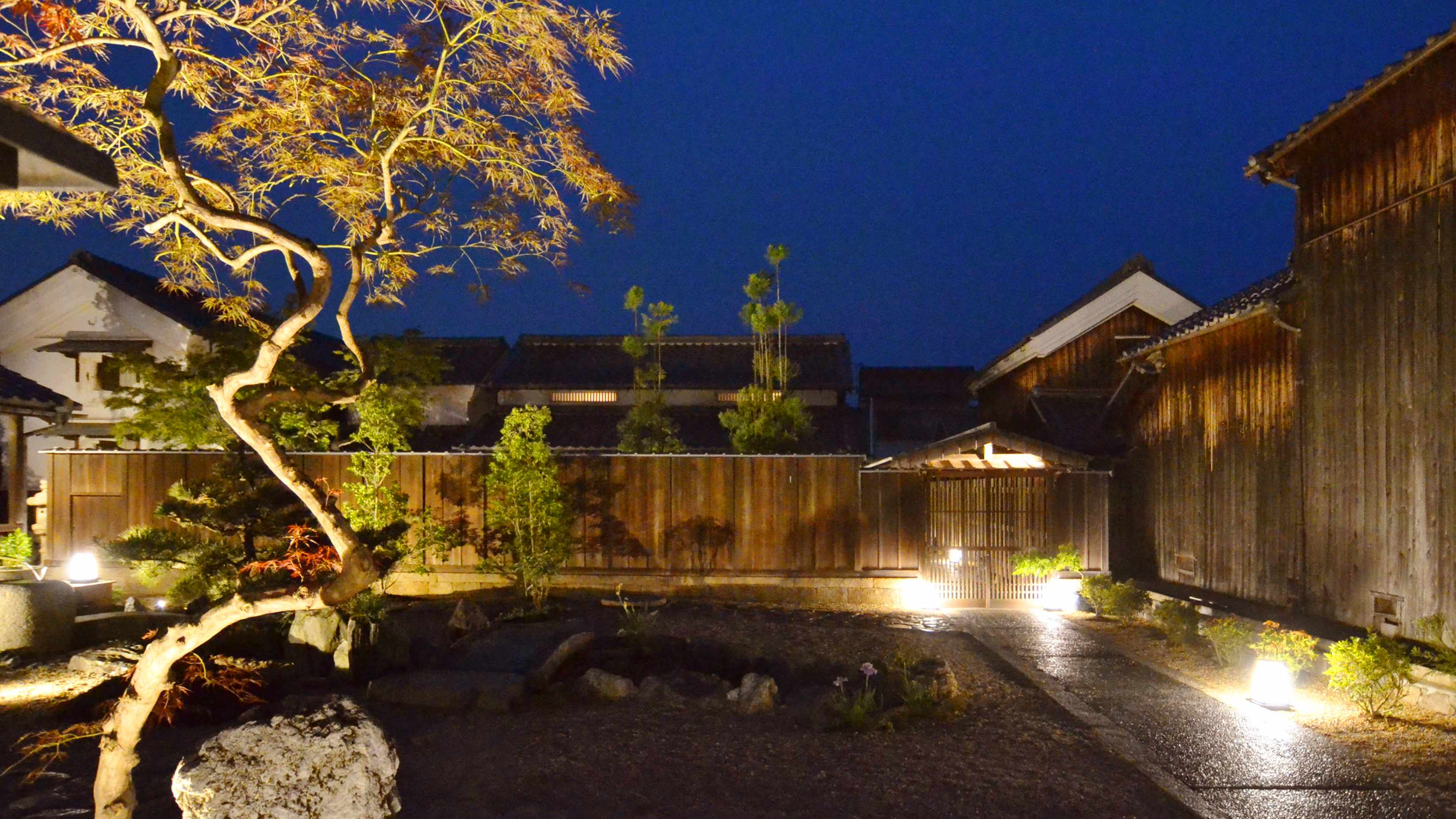 ～せせらの中庭ライトアップ～