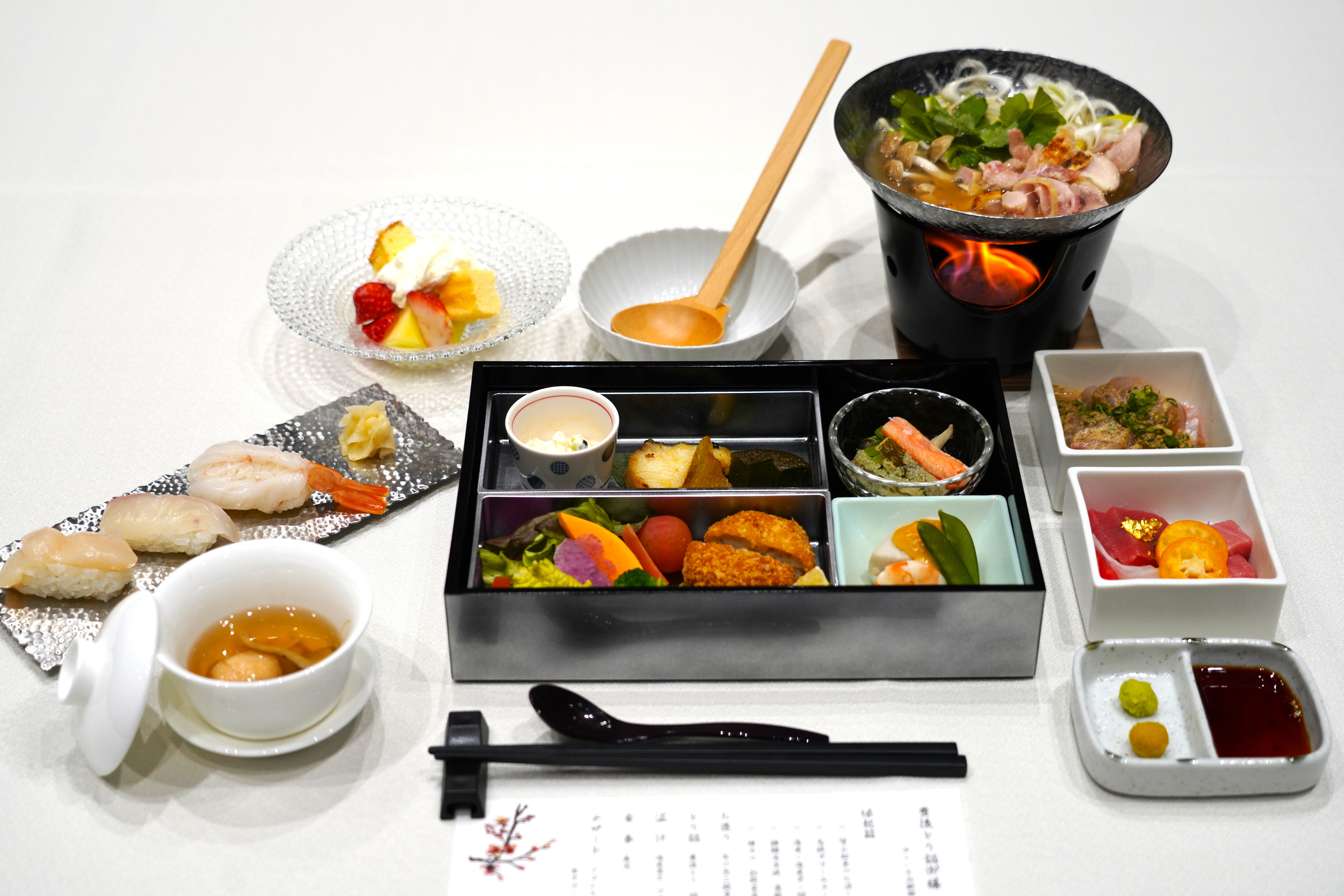 【夕食】ゆふいん山椒郎 新江憲一シェフ監修の『豊後とり鍋御膳』