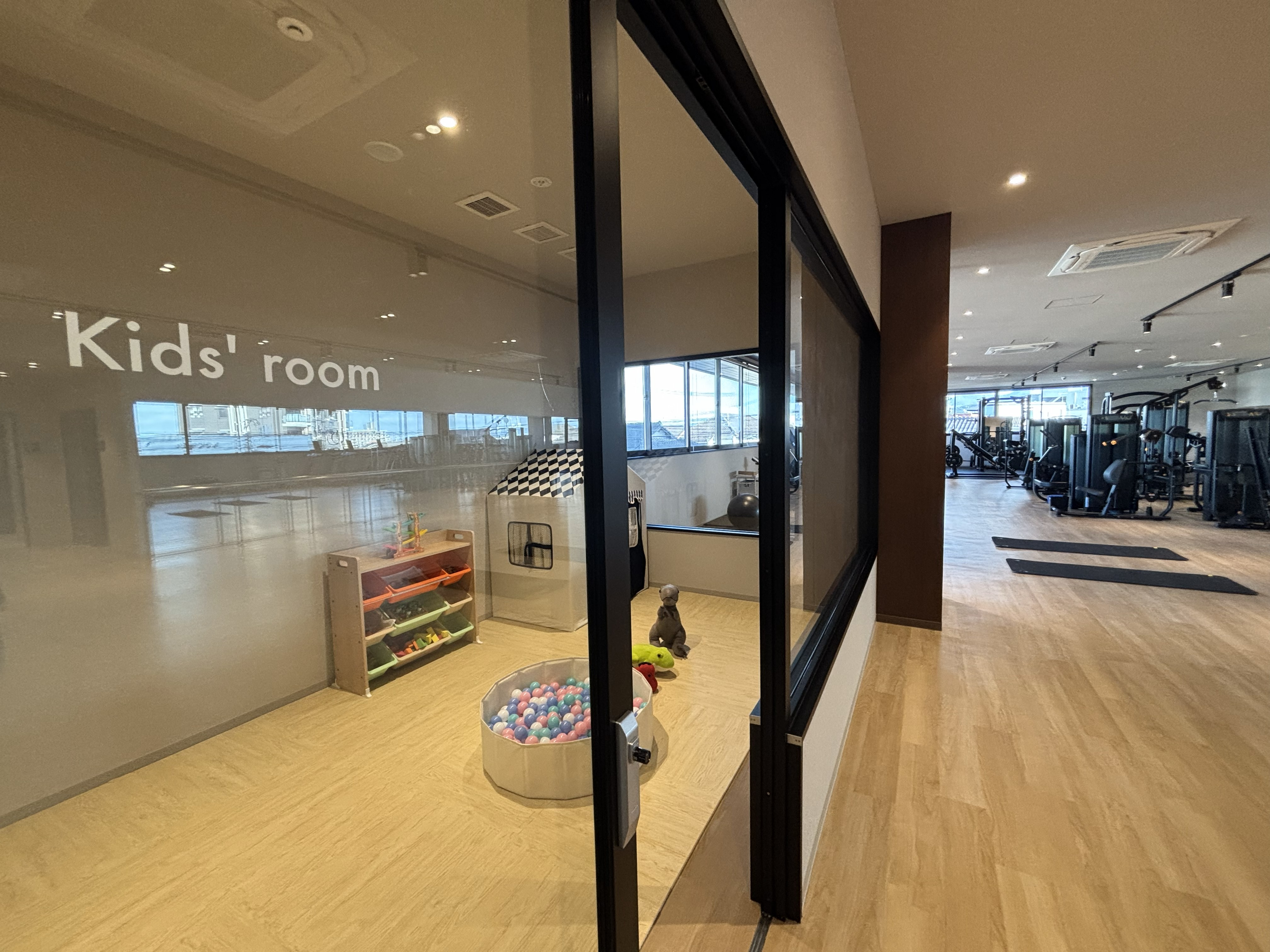 【健康堂】２F:フィットネス　キッズルーム