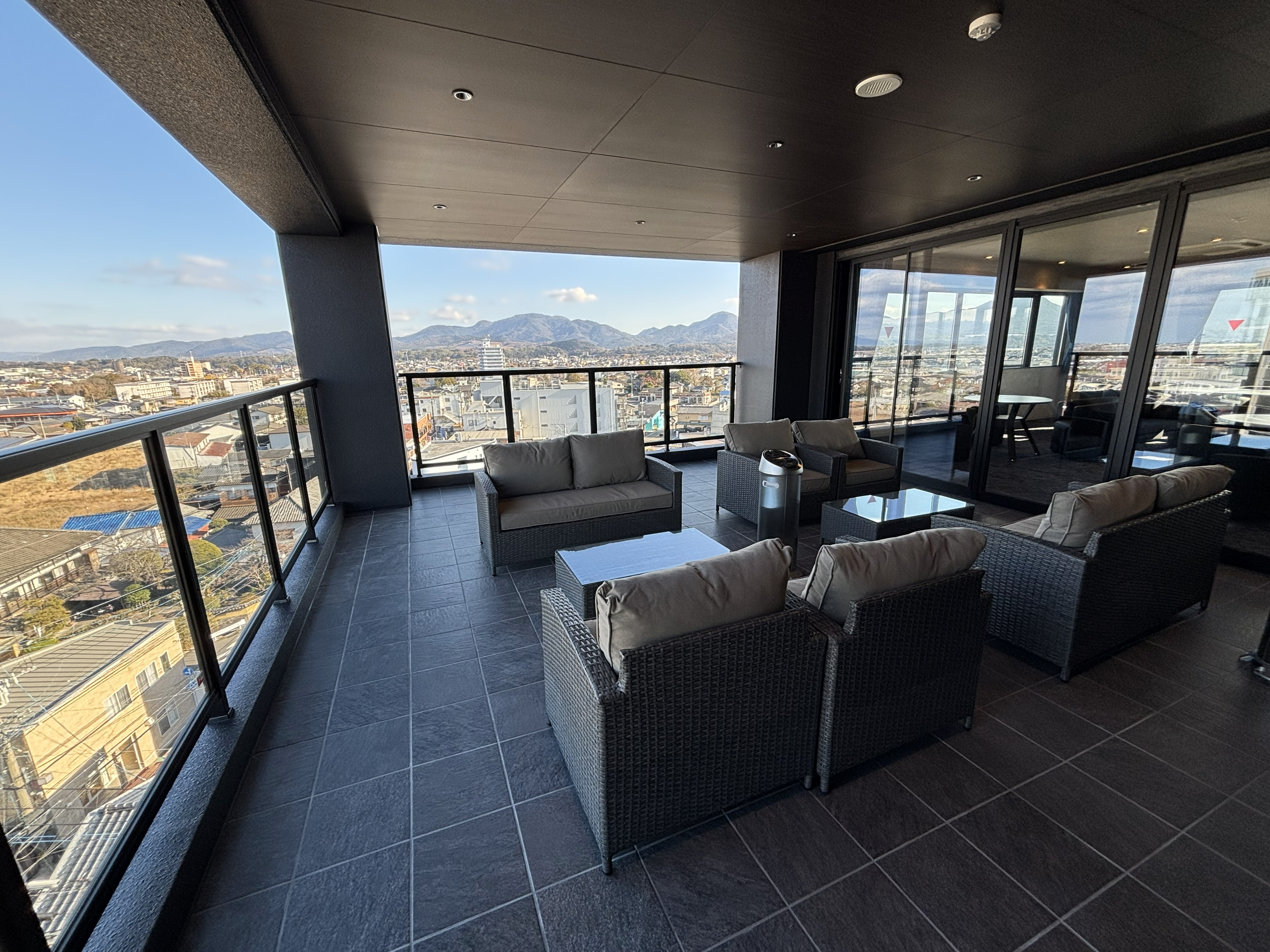 ７F：バルコニー_喫煙所