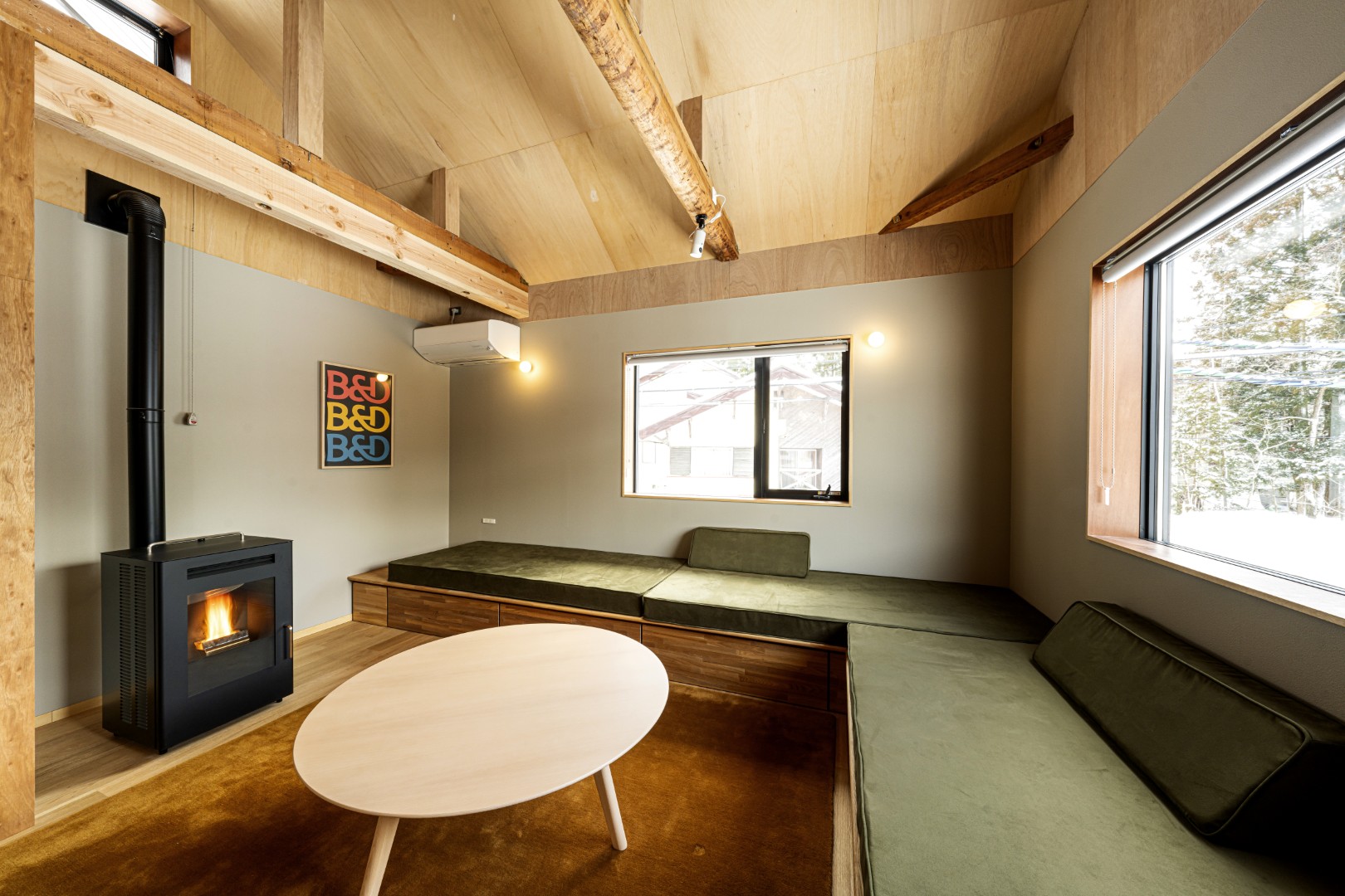 シャレーリビングルーム