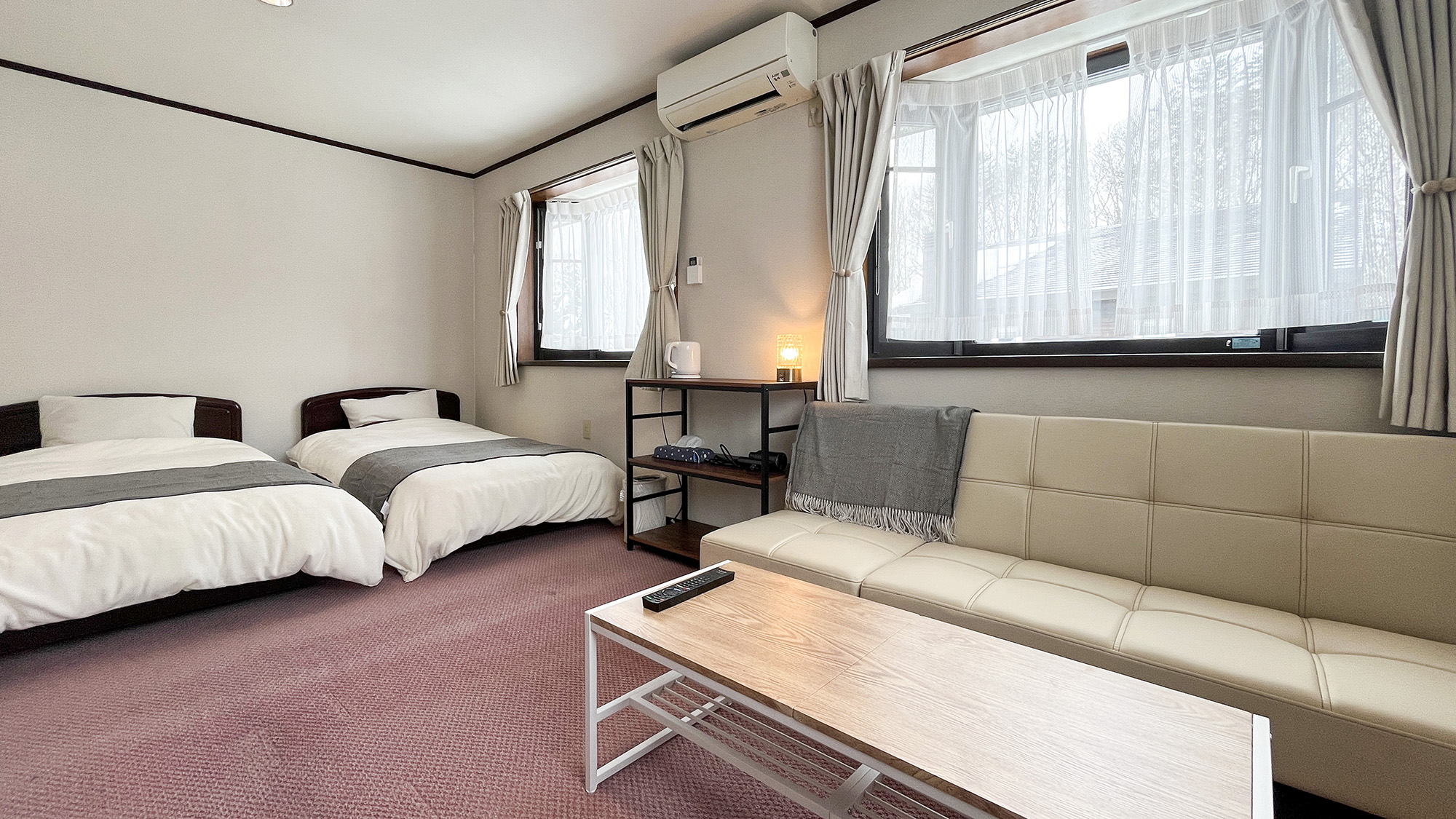 #フォースルーム