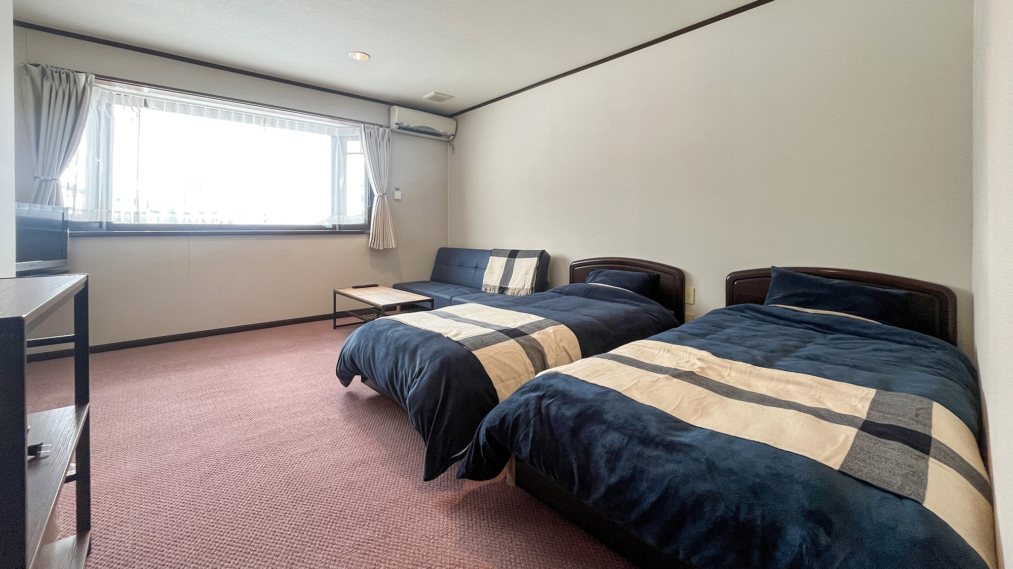 #フォースルーム