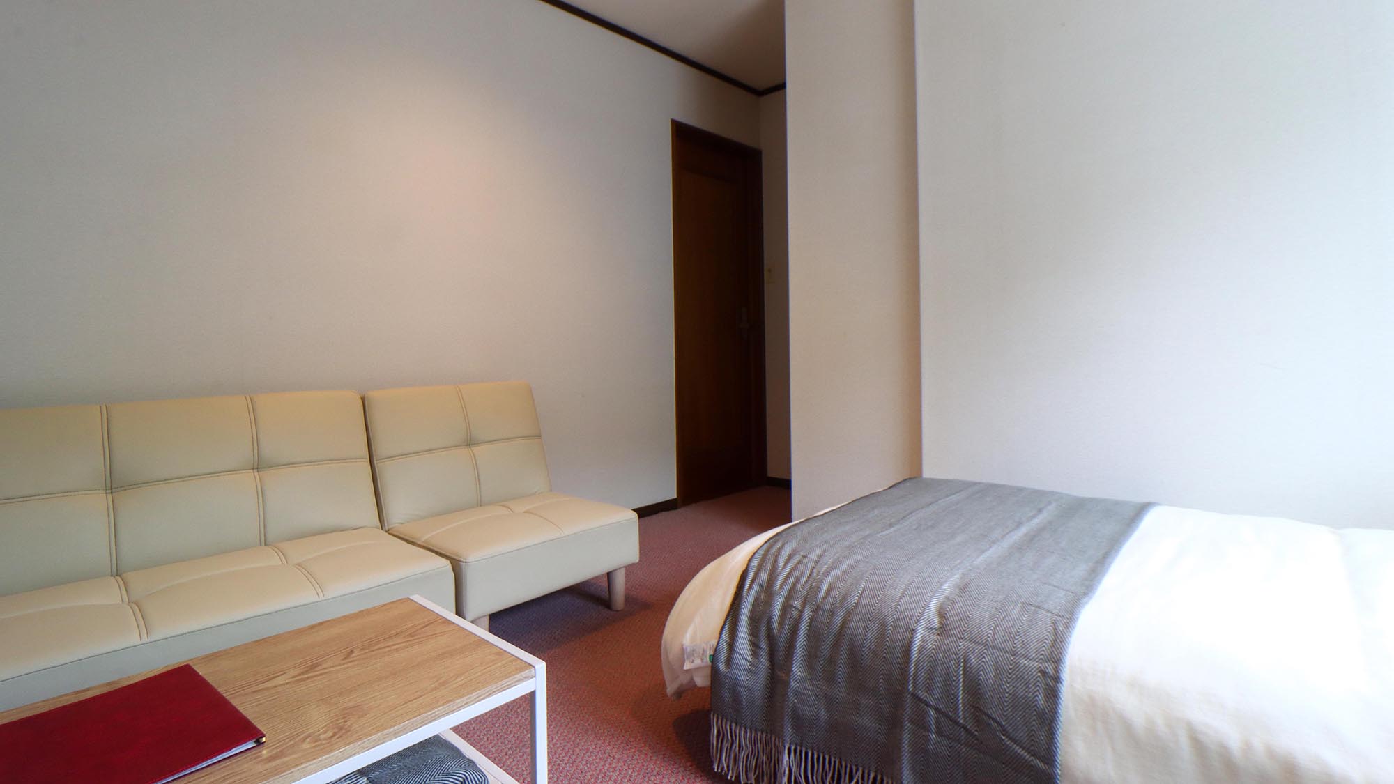 #ツインBT無し　シングルベッドとエキストラベッドを備えた2名様向けのお部屋。
