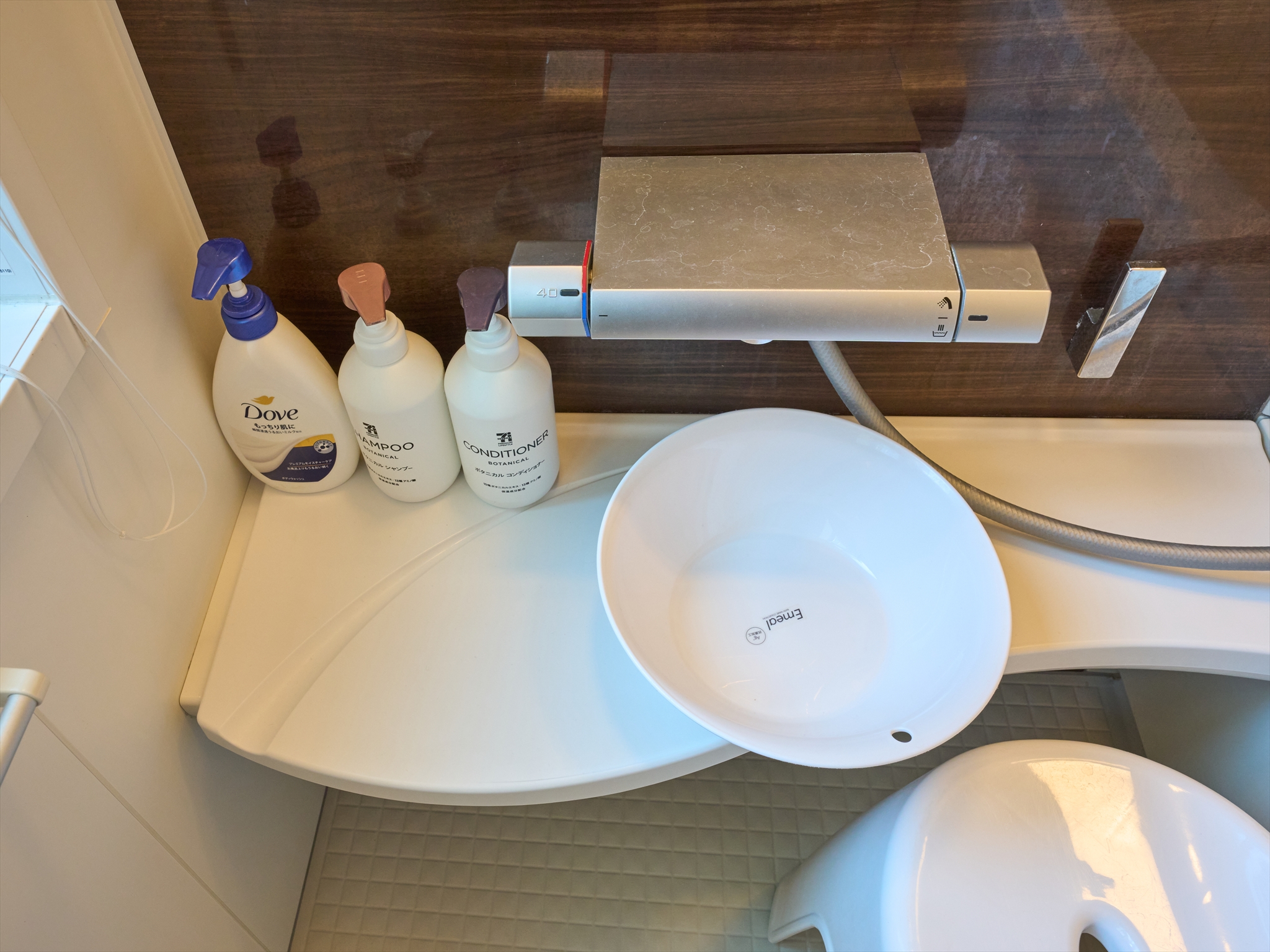 1階：バスルーム