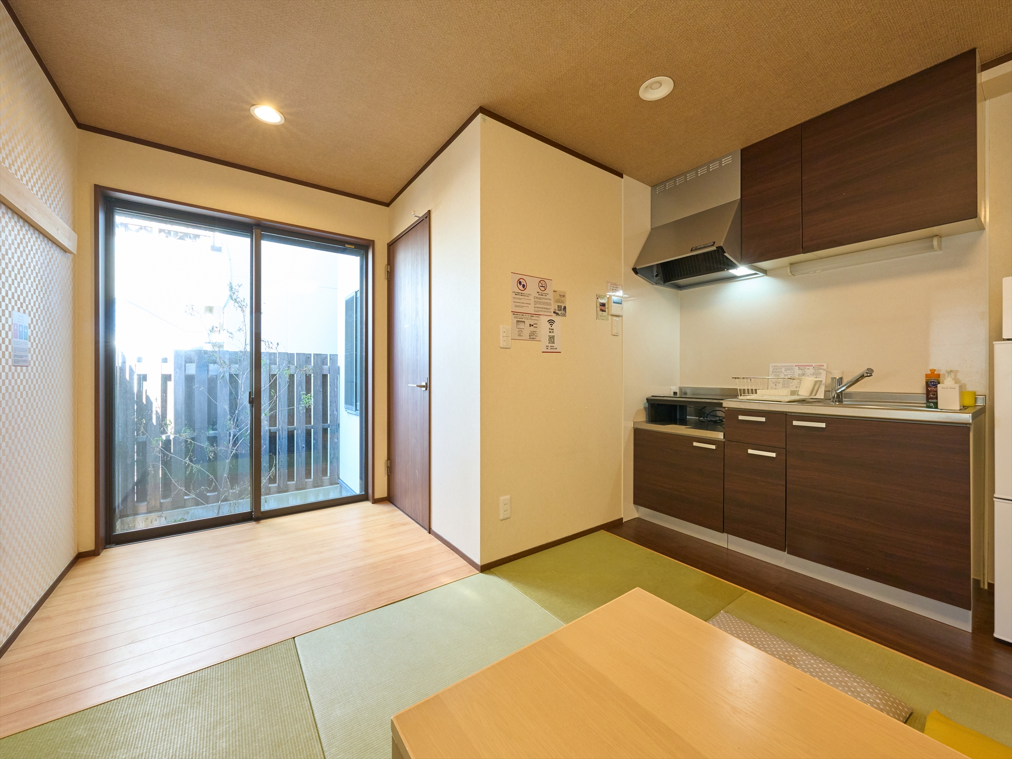 1階：リビングルーム