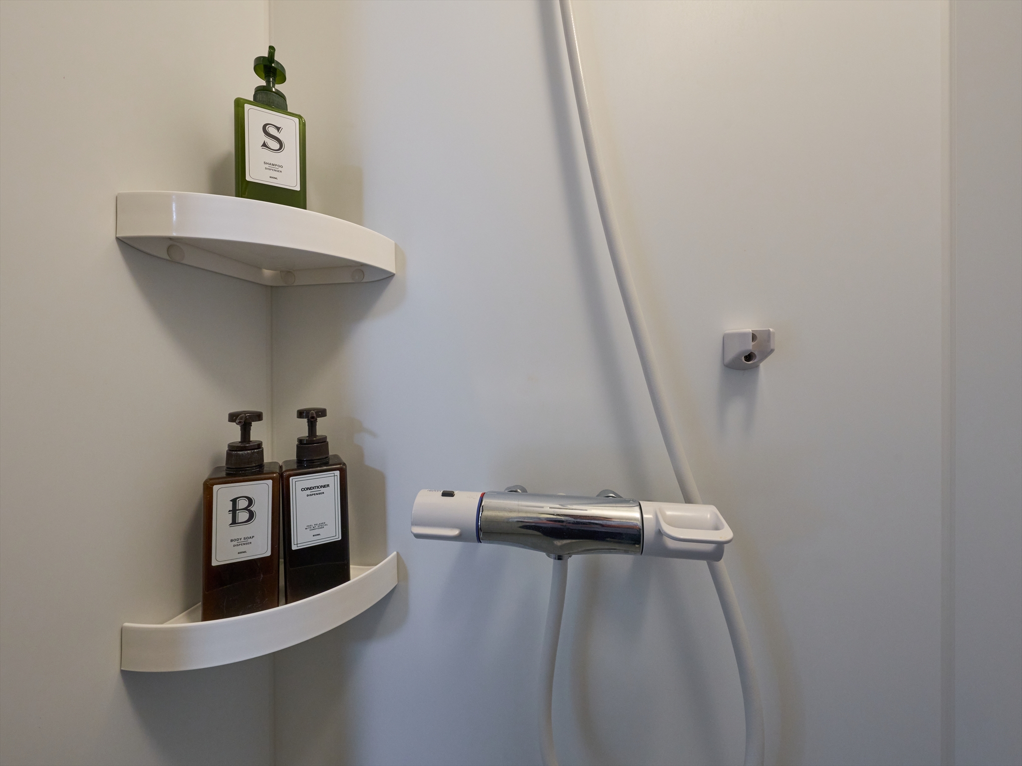 2階：洋室（シャワールーム）