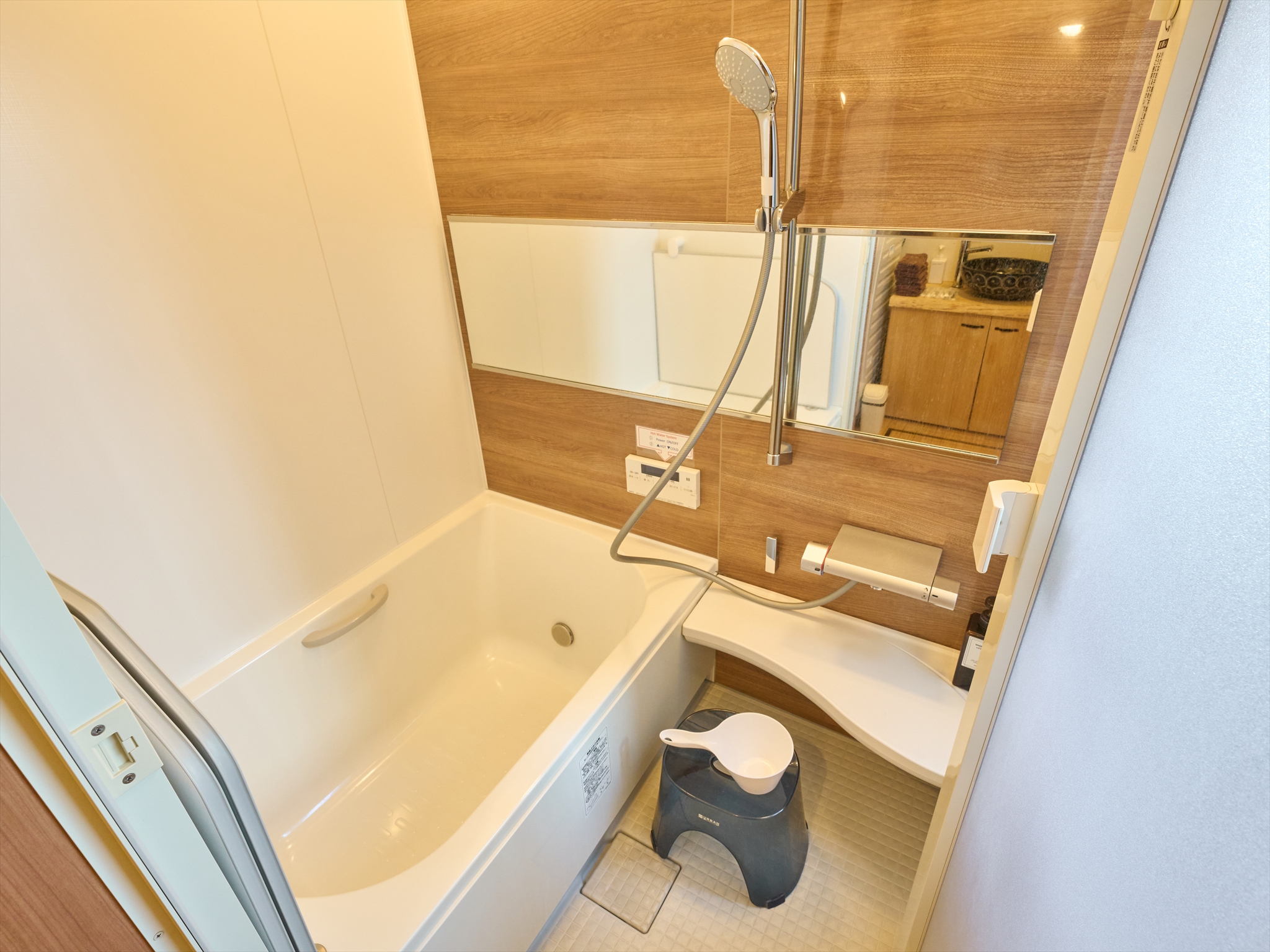 浴槽付きバスルーム（風呂トイレ別）