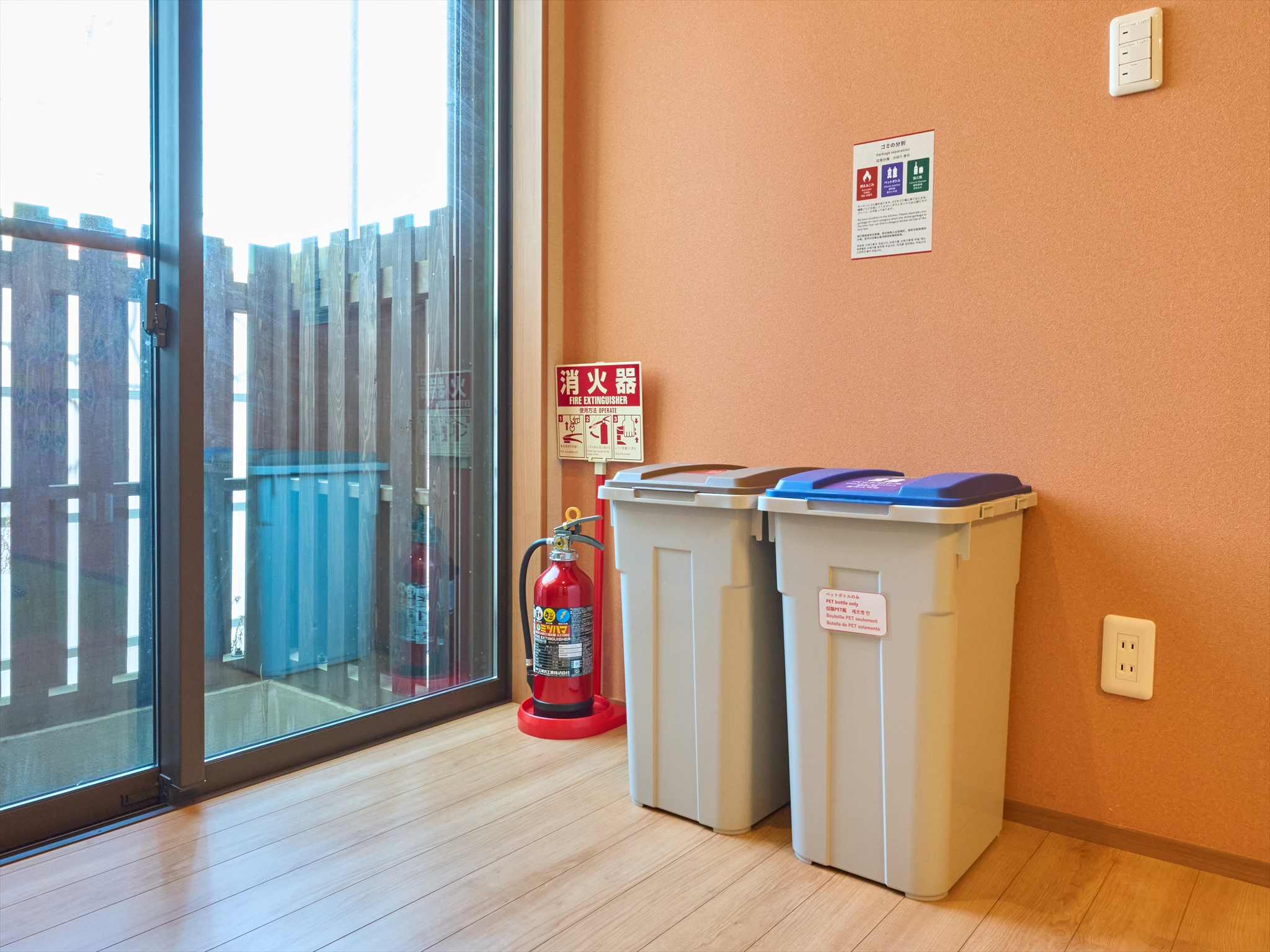 1階：リビングルーム