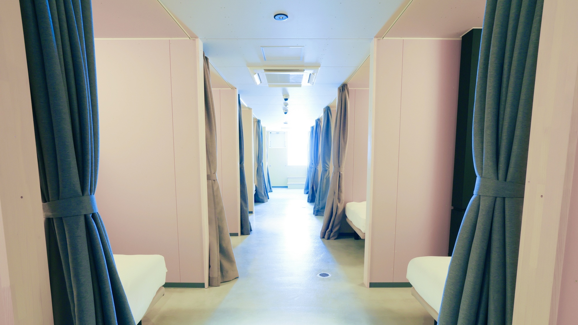 ・【キャビン】貸切ブースは6名様・14名様・21名様の３タイプ。人数に合わせて選べます