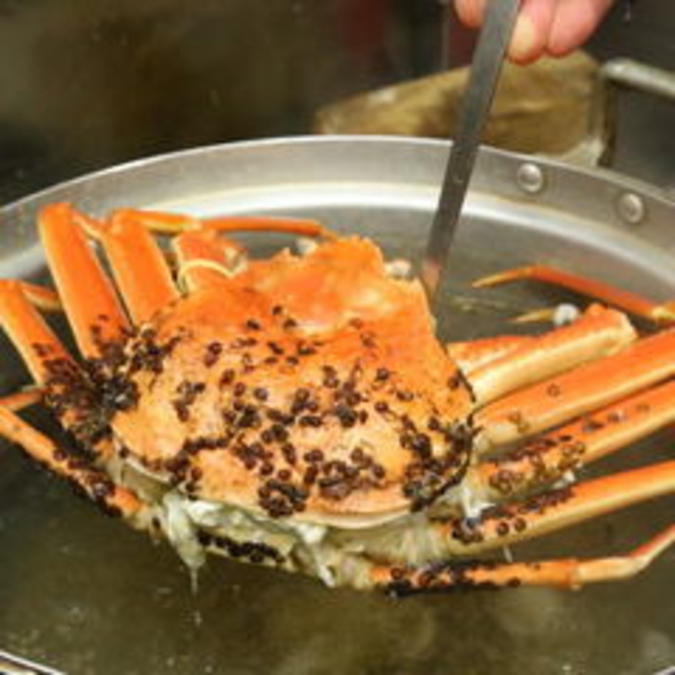 岩本屋の越前ガニの姿ボイル