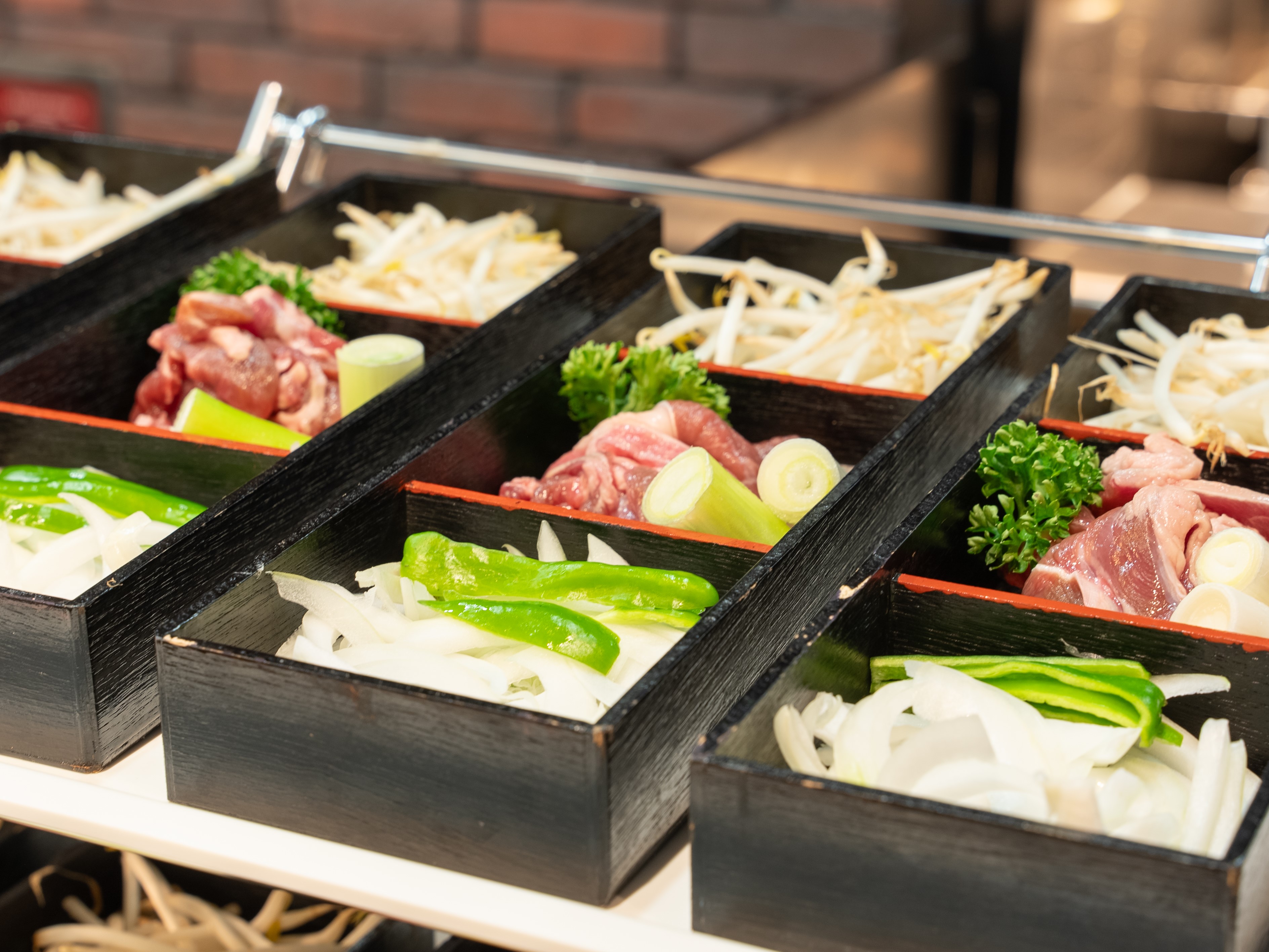 ［夕食ビュッフェ］お食事一例　旬味覚ビュッフェ4月29日スタート！
