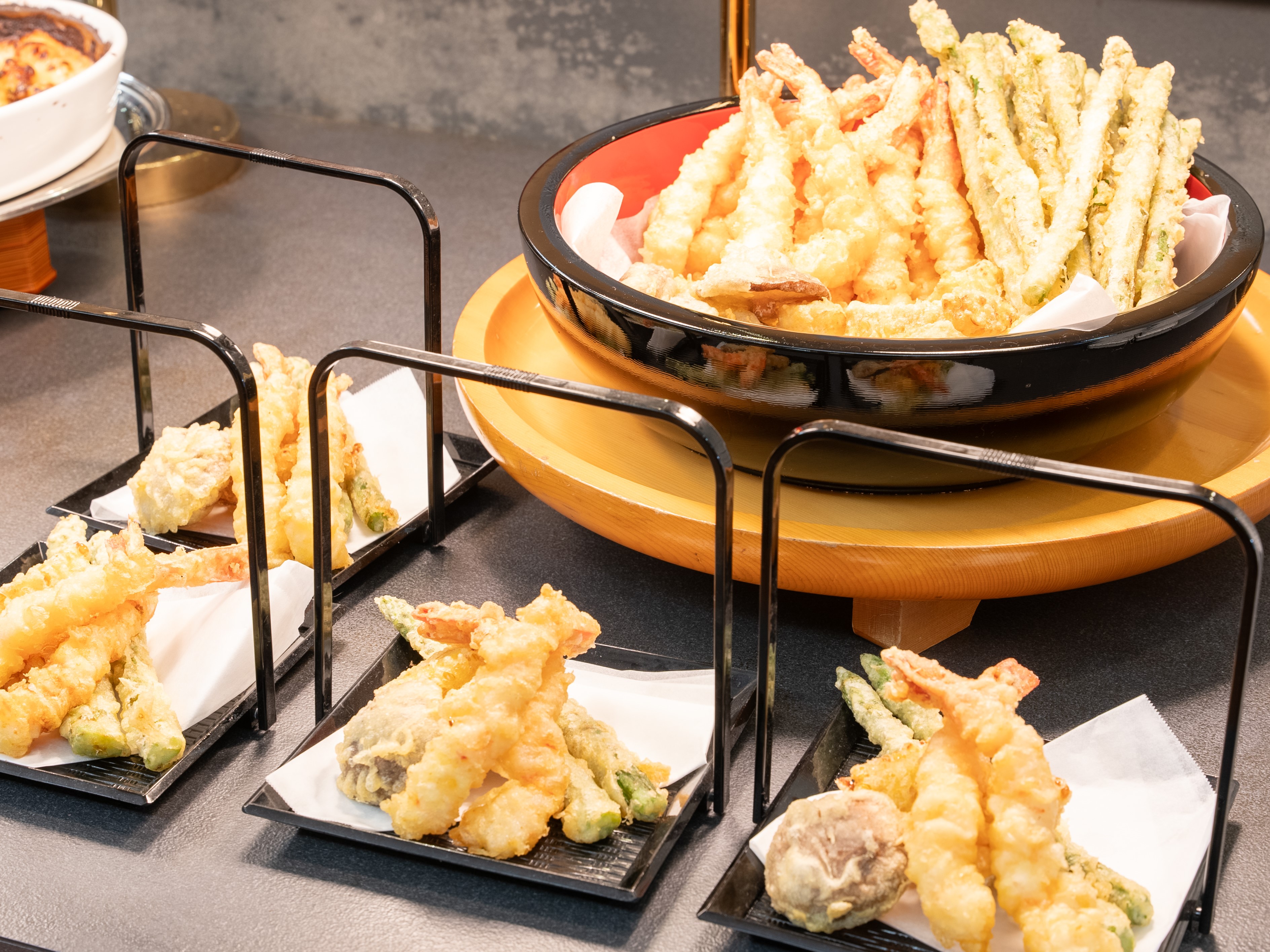 ［夕食ビュッフェ］お食事一例　旬味覚ビュッフェ4月29日スタート！