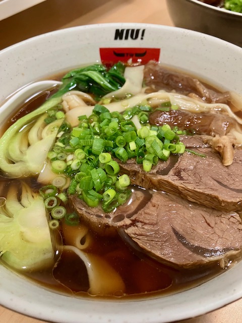1階レストラン併設/NIU台湾牛肉麺　