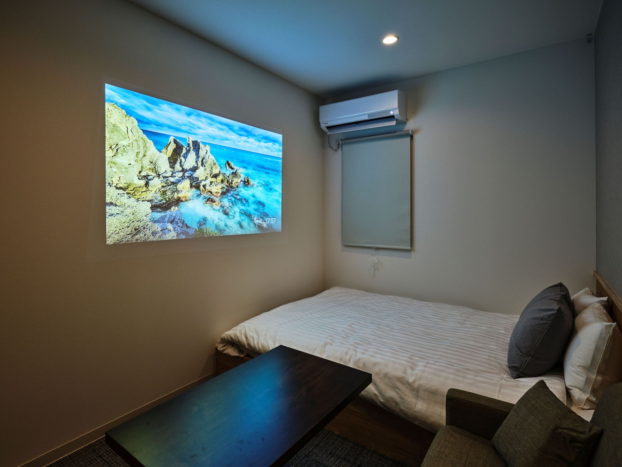 プロジェクター