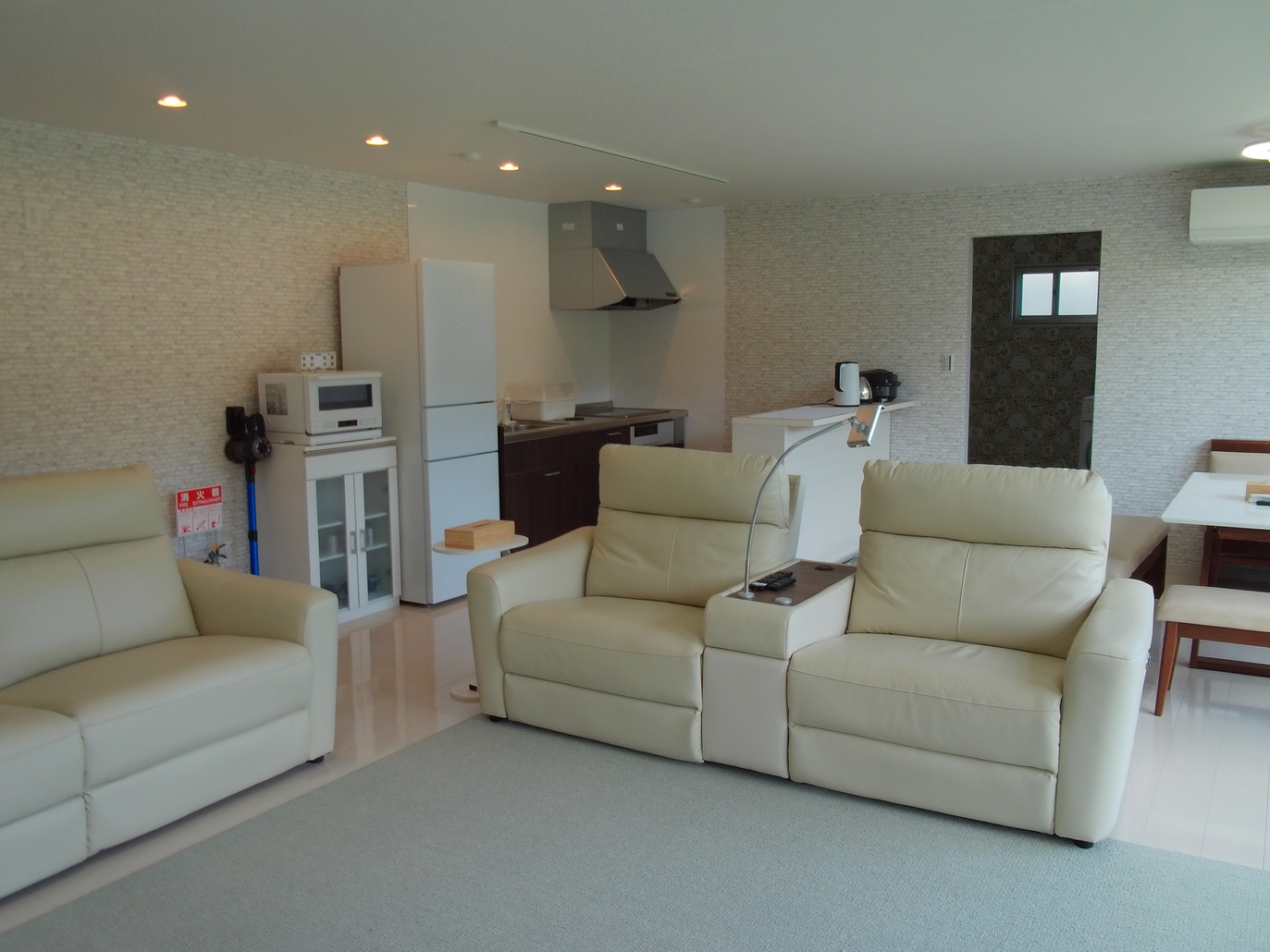 A棟平屋一棟貸切・炭BBQ焚き火IHキッチン完備！大多喜の湖畔ヴィラ隠れ家グループステイ最大6名