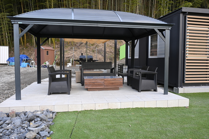 A棟平屋一棟貸切・炭BBQ焚き火IHキッチン完備！大多喜の湖畔ヴィラ隠れ家グループステイ最大6名