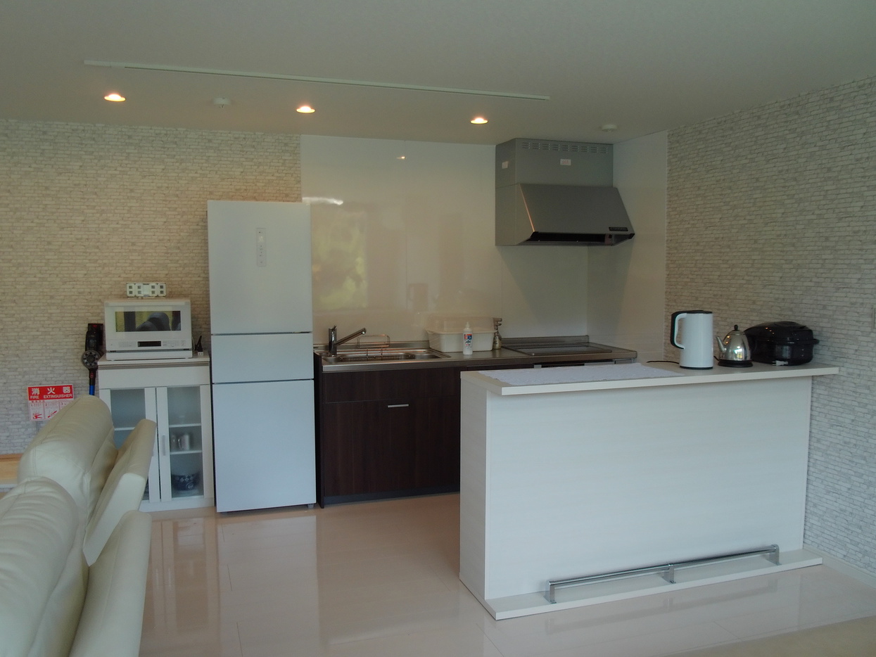 A棟平屋一棟貸切・炭BBQ焚き火IHキッチン完備！大多喜の湖畔ヴィラ隠れ家グループステイ最大6名