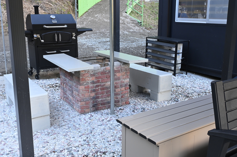 A棟平屋一棟貸切・炭BBQ焚き火IHキッチン完備！大多喜の湖畔ヴィラ隠れ家グループステイ最大6名