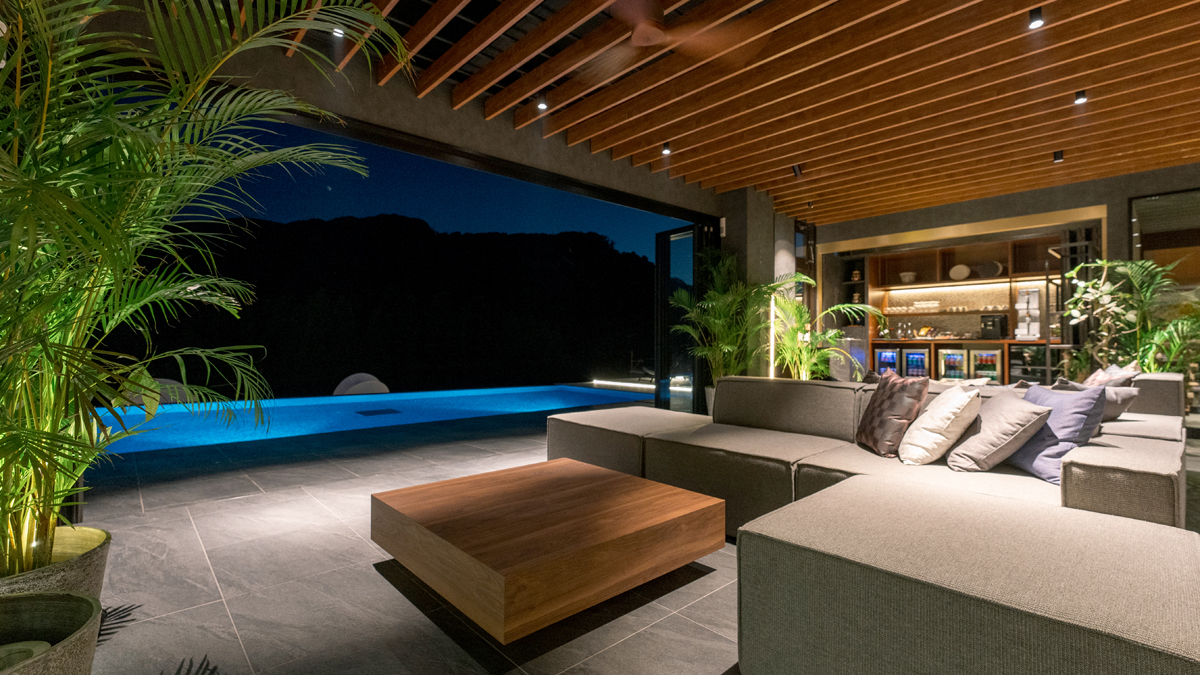 ロビーからは四季折々の南阿蘇の景色をお楽しみいただけます。