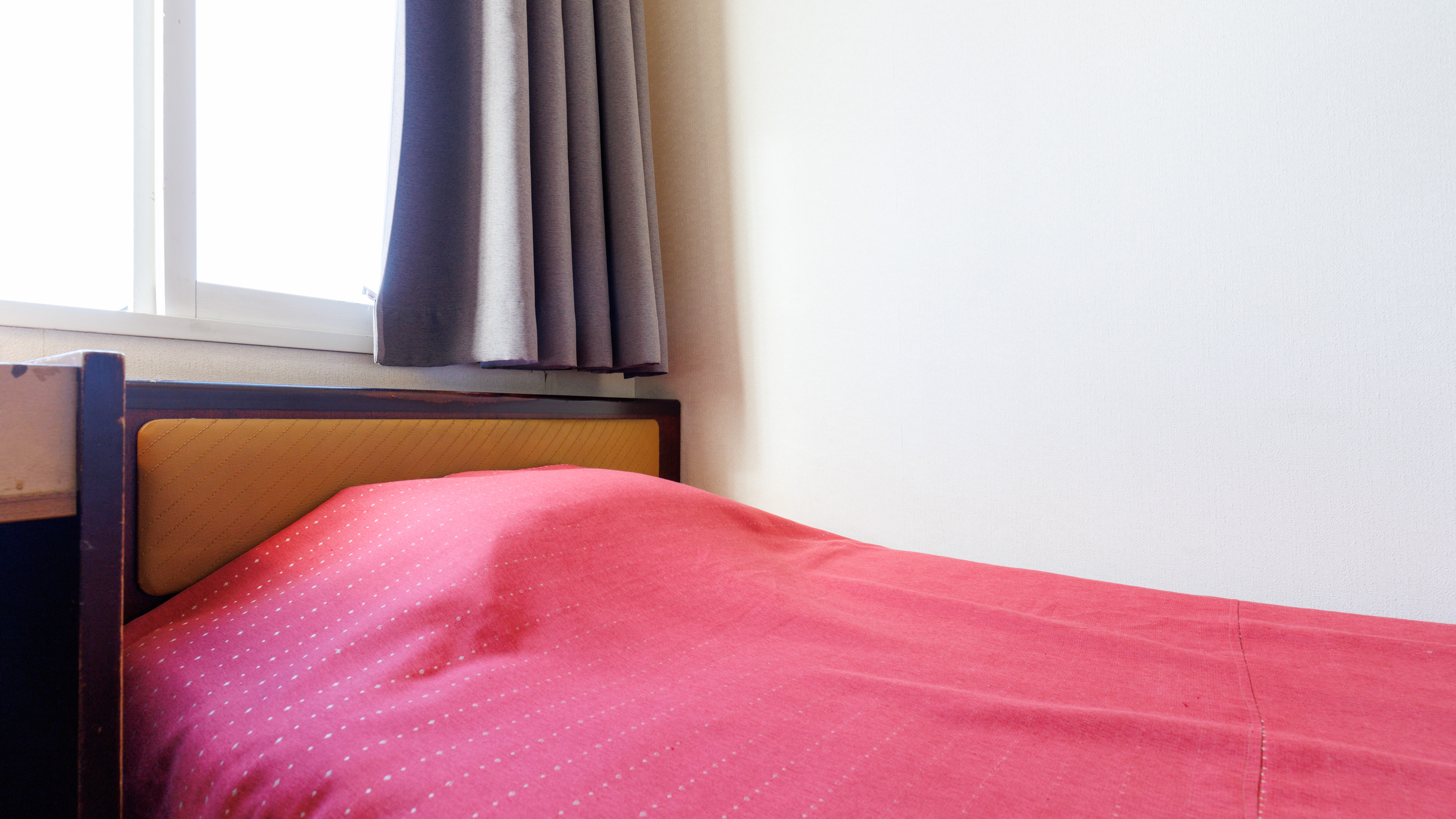 【禁煙】シングルルーム（バス・トイレ共用）